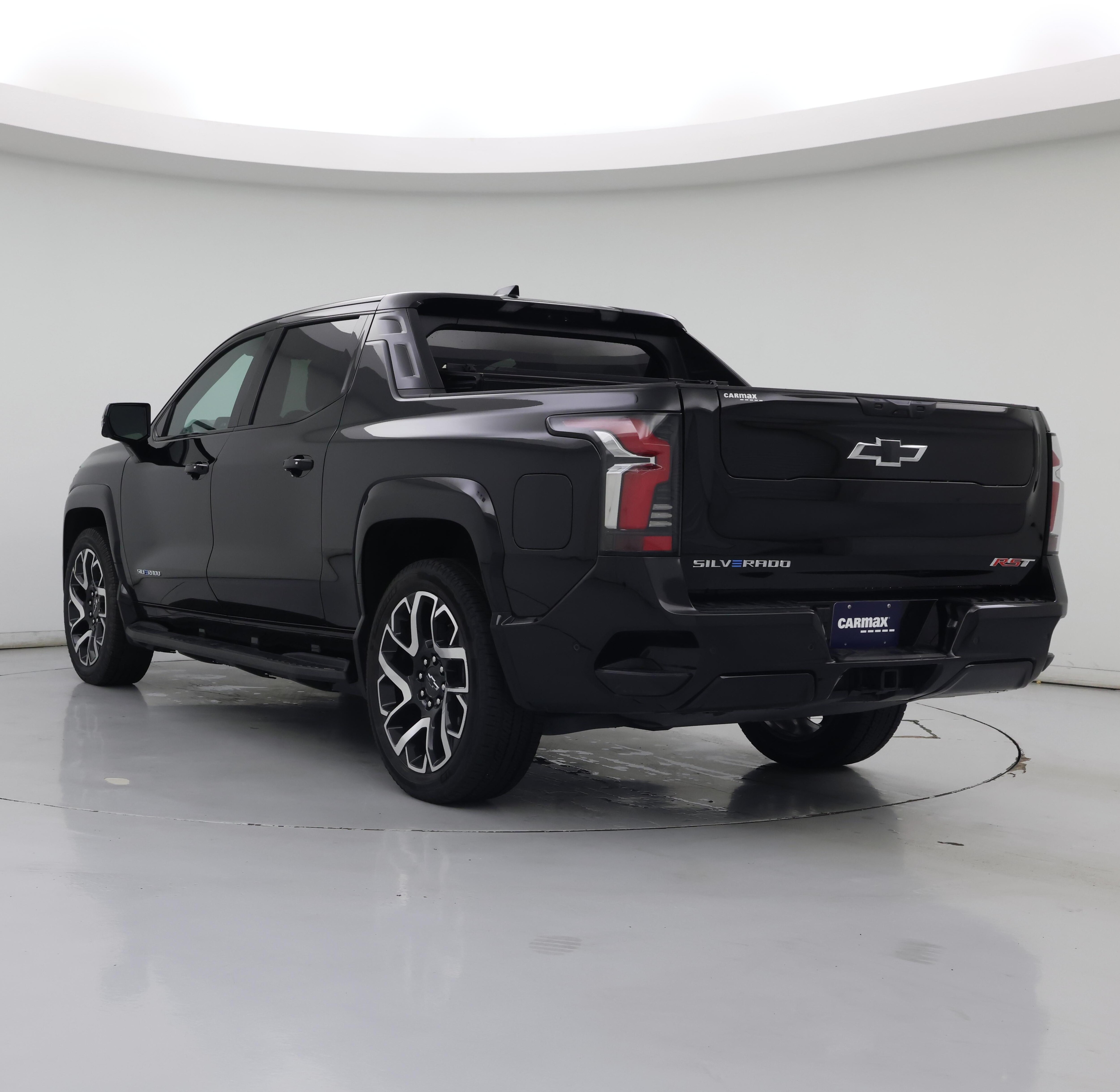Thumbnail: 2024 Chevrolet Silverado EV - 2