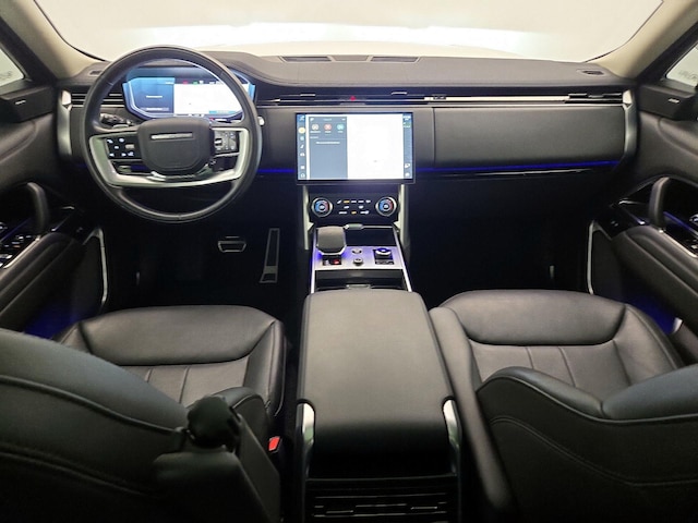 White 2023 Land Rover Range Rover P530 SE AWD SUV / Crossover All-Wheel Drive Automatic