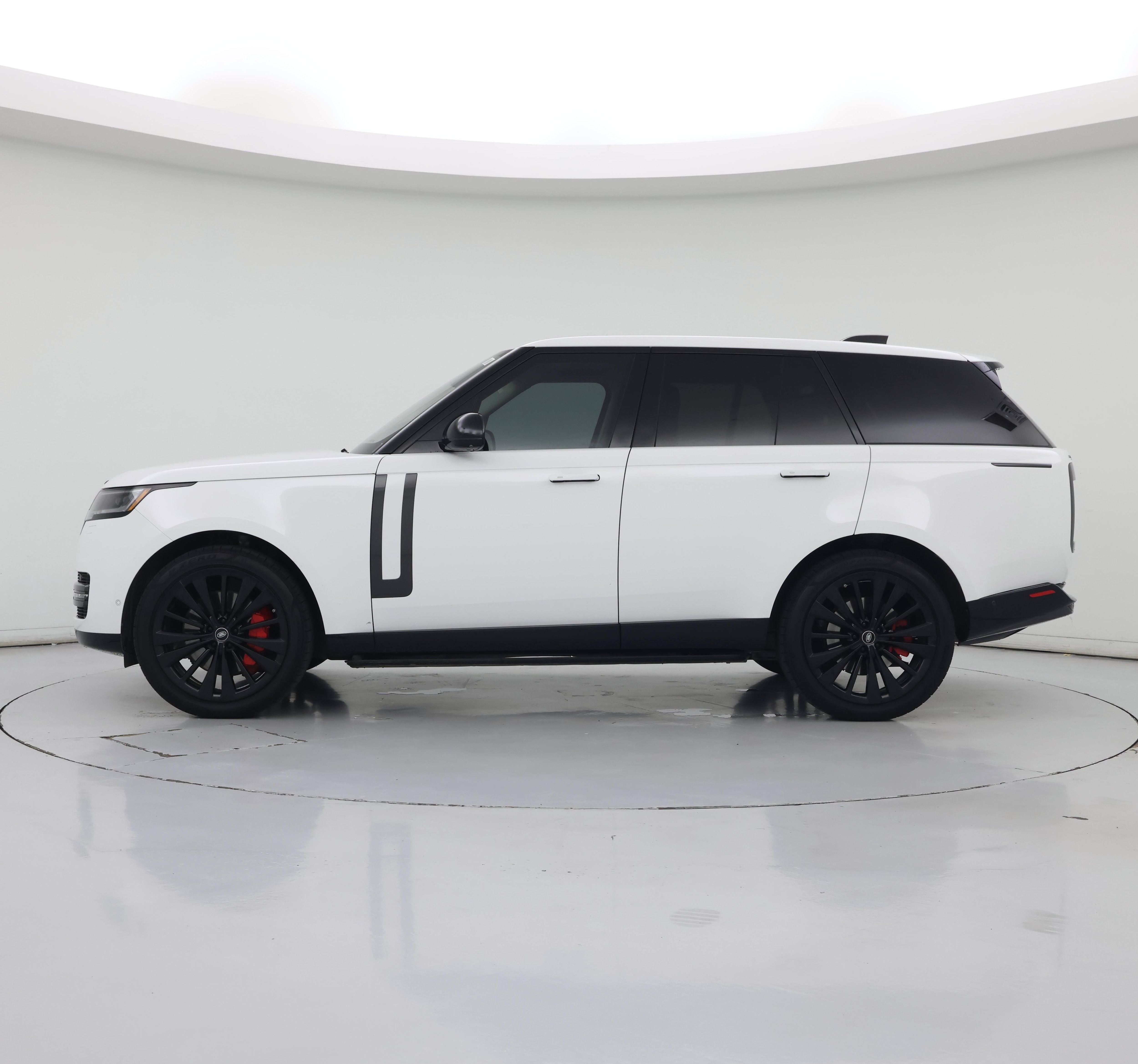 Thumbnail: 2023 Land Rover Range Rover - 3