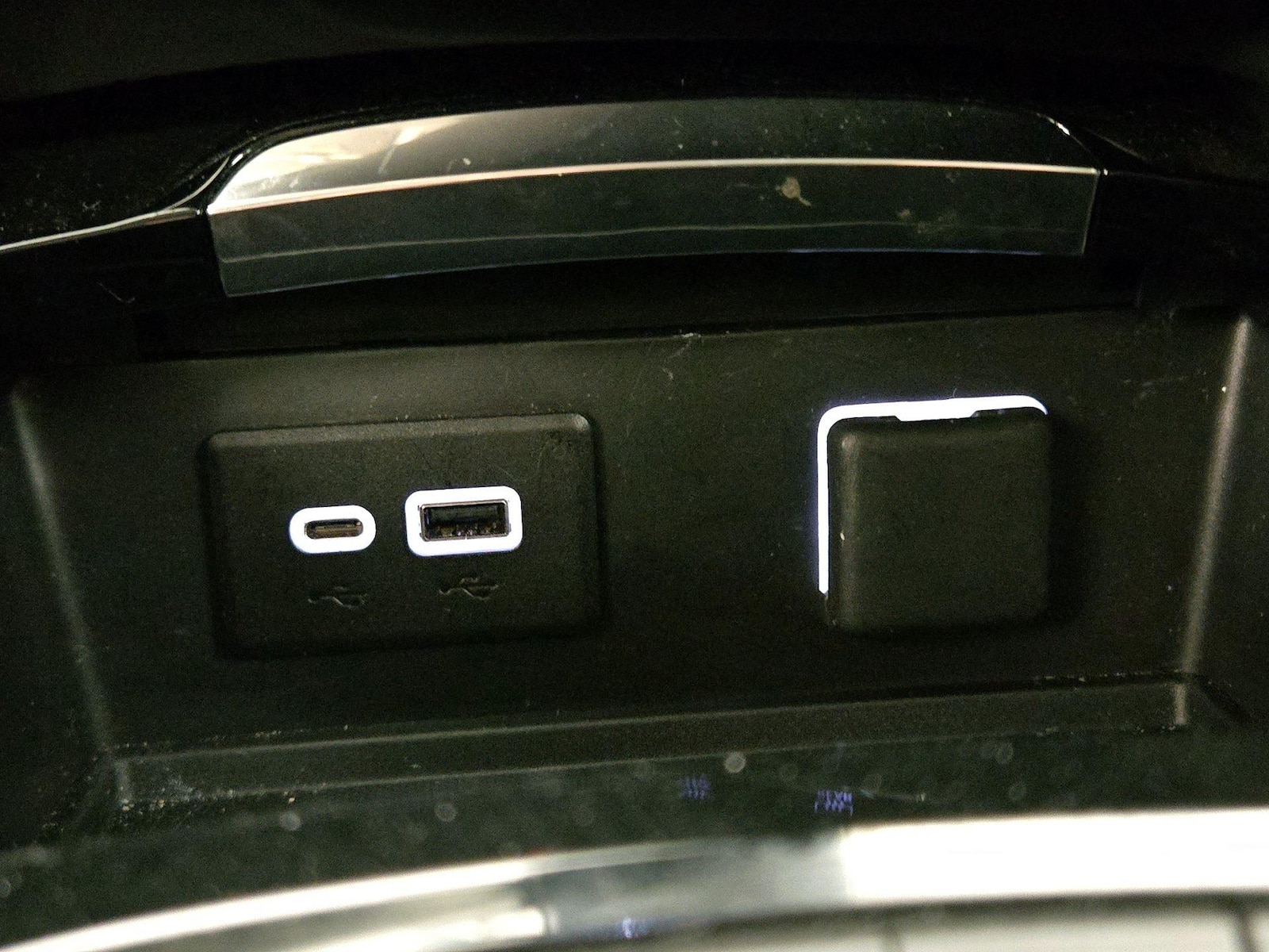 2023 Buick Envision Essence - Photo 19