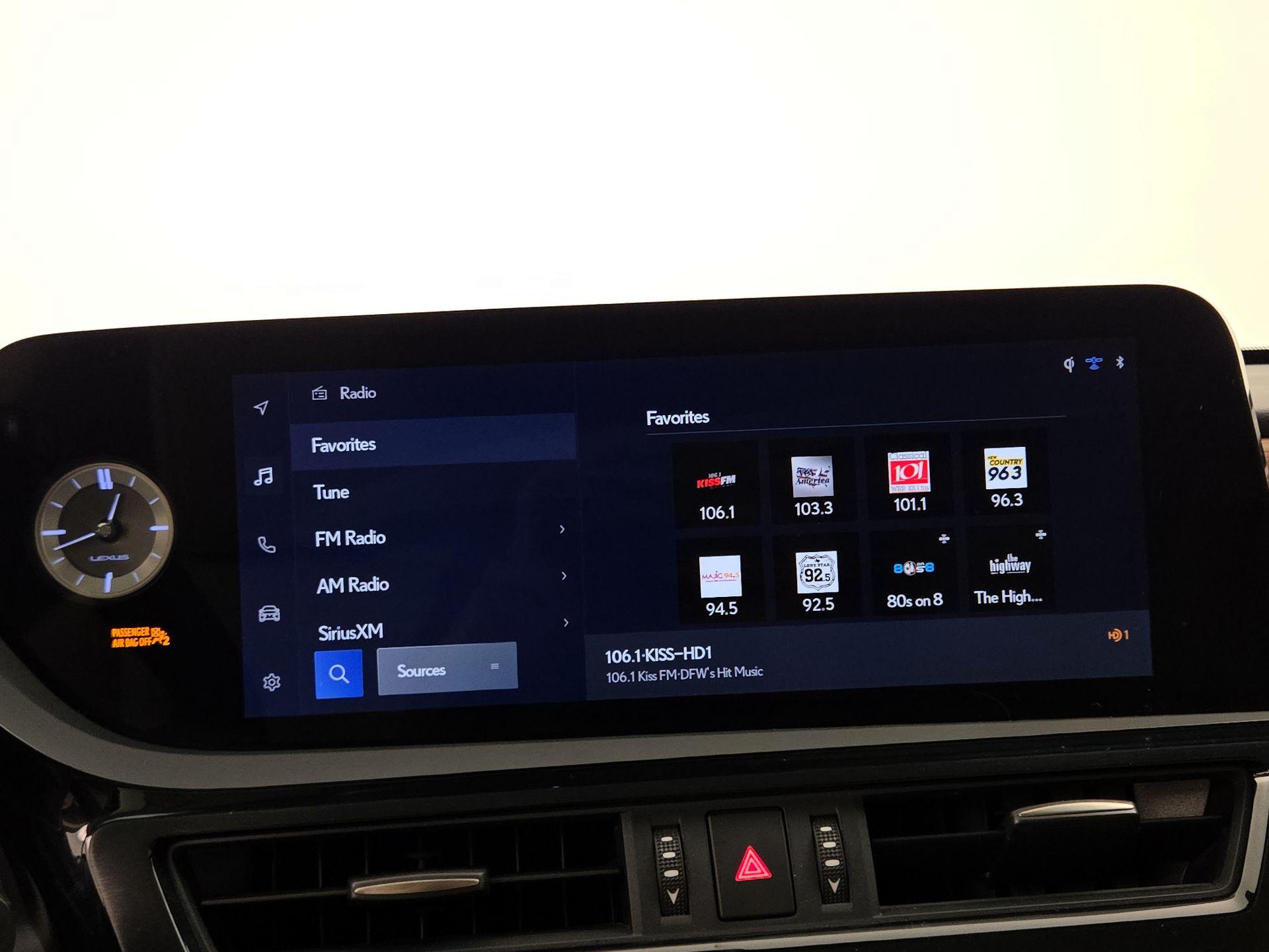 Thumbnail: 2024 Lexus ES - 16