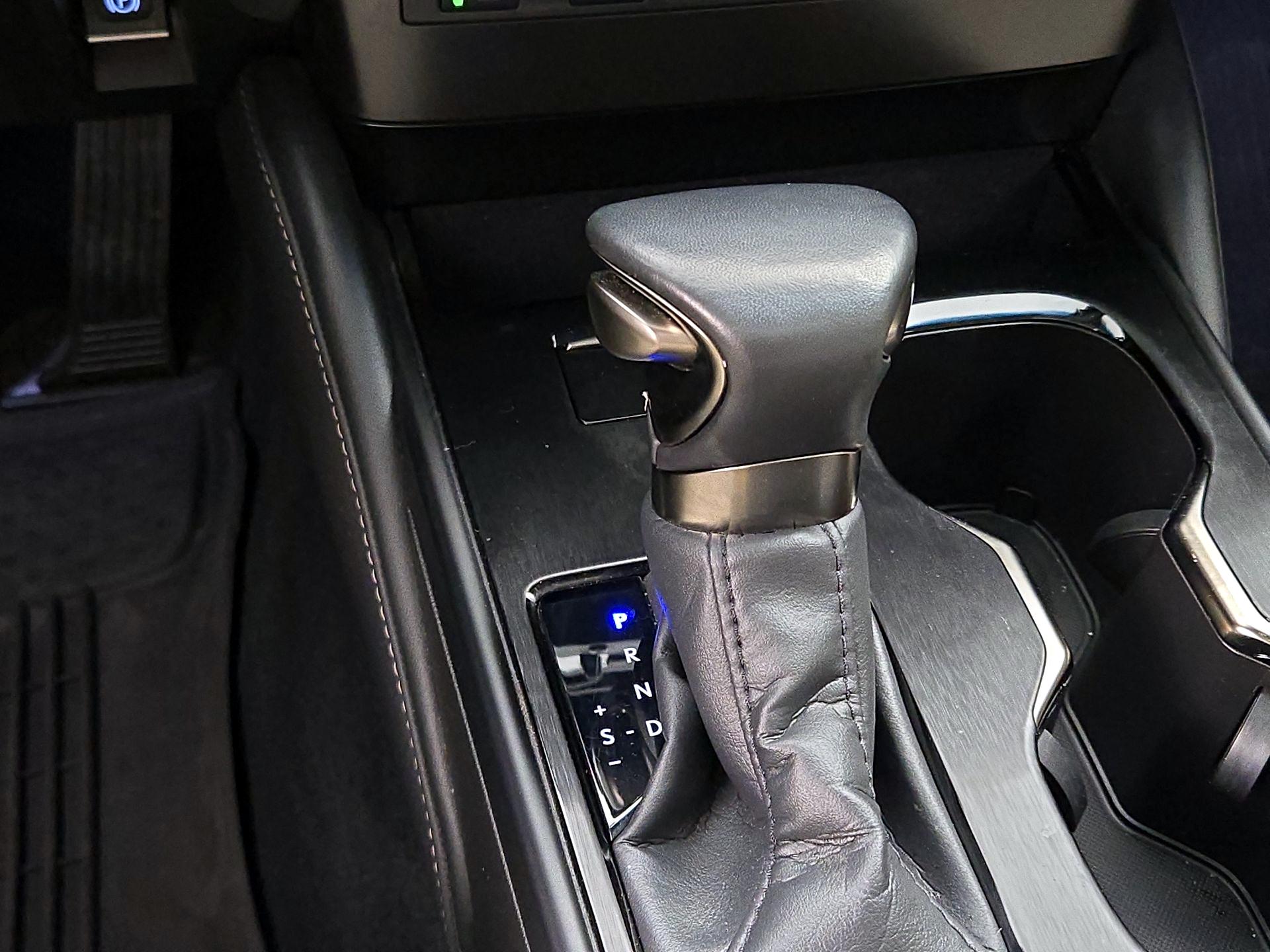 Thumbnail: 2024 Lexus ES - 18