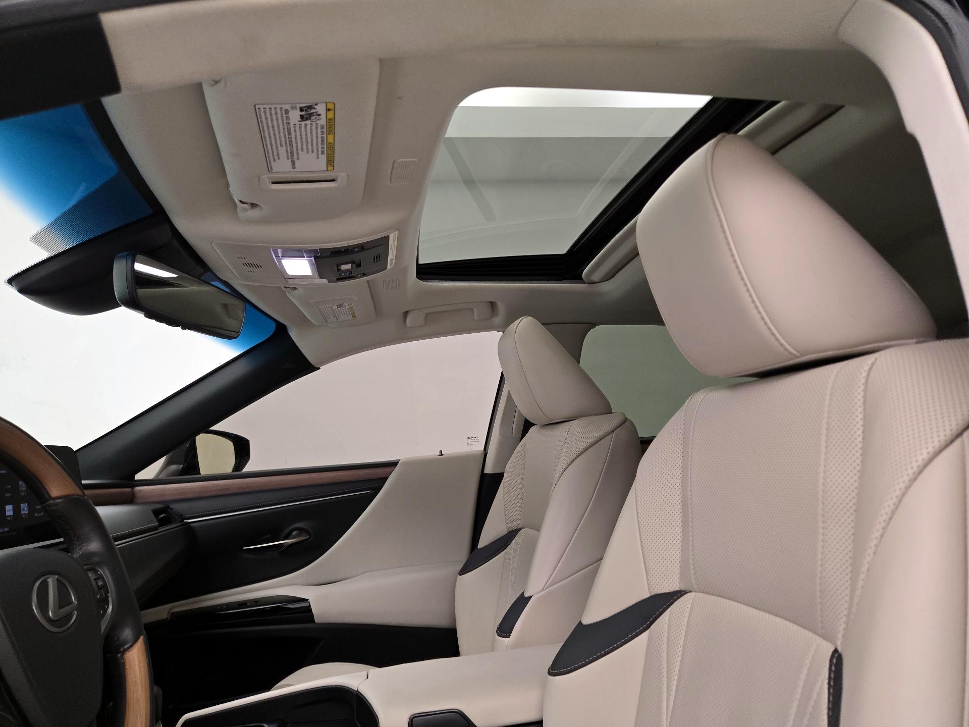 Thumbnail: 2024 Lexus ES - 20