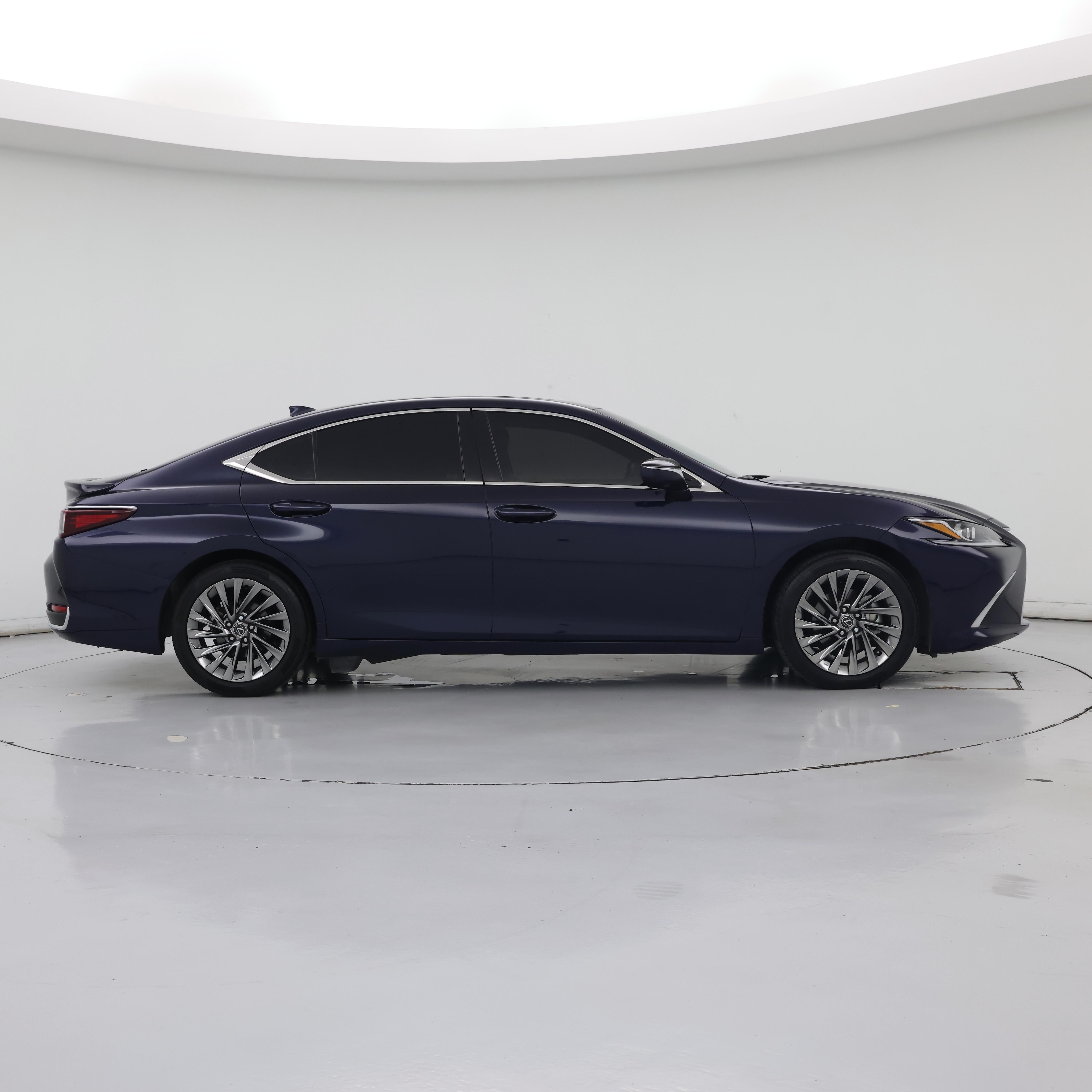 Thumbnail: 2024 Lexus ES - 7