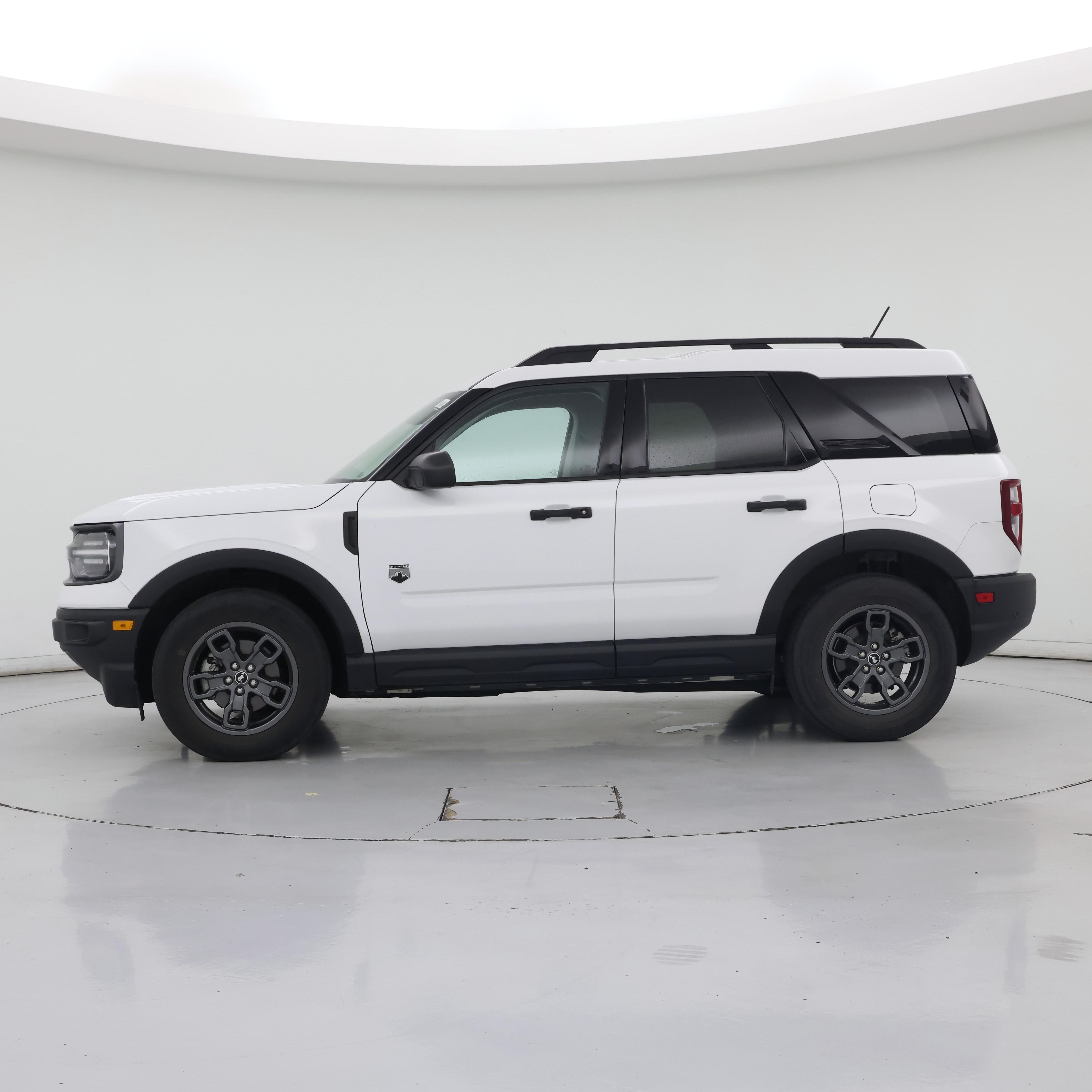 Thumbnail: 2023 Ford Bronco Sport - 3