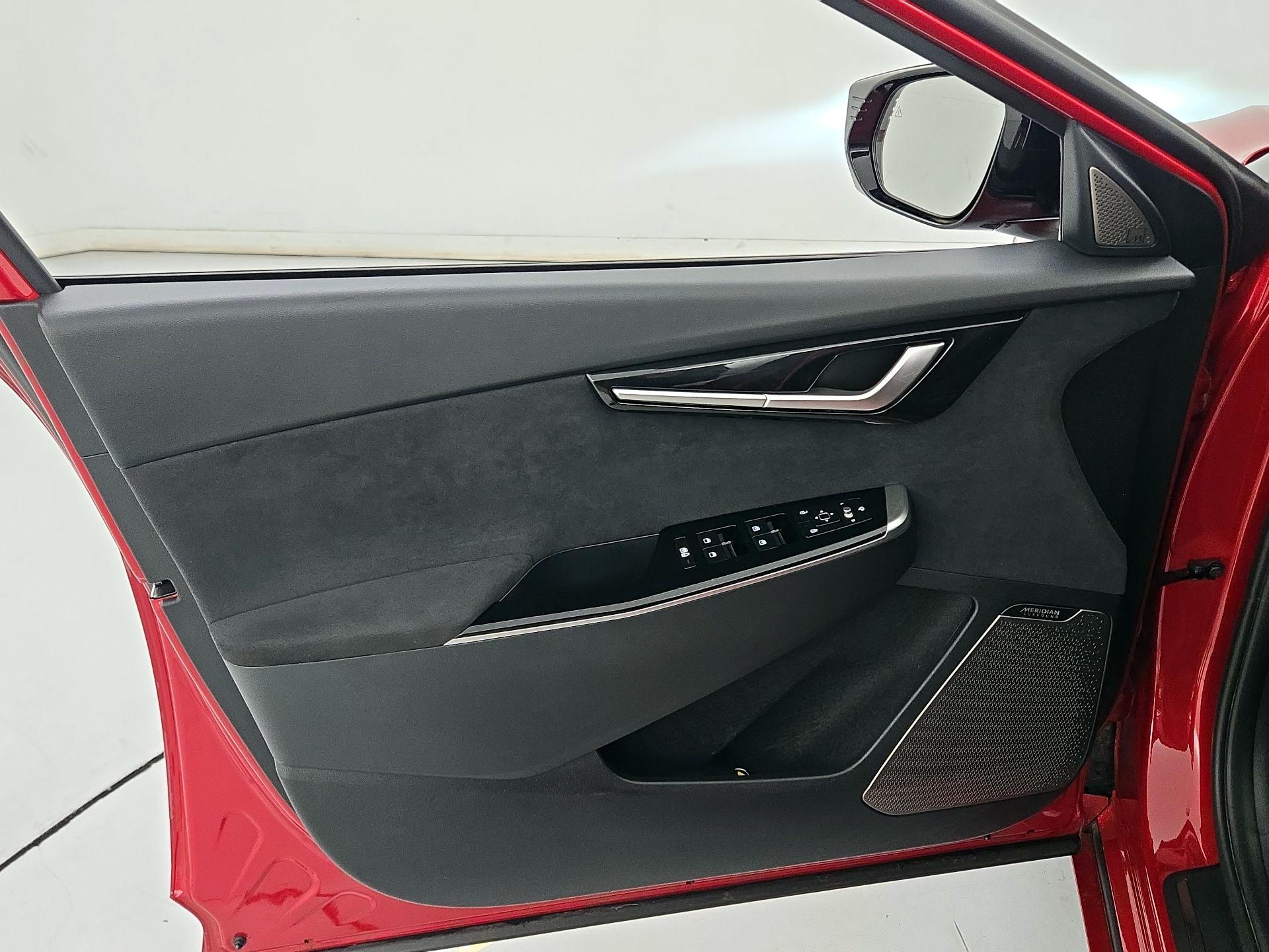 Thumbnail: 2023 Kia EV6 - 12