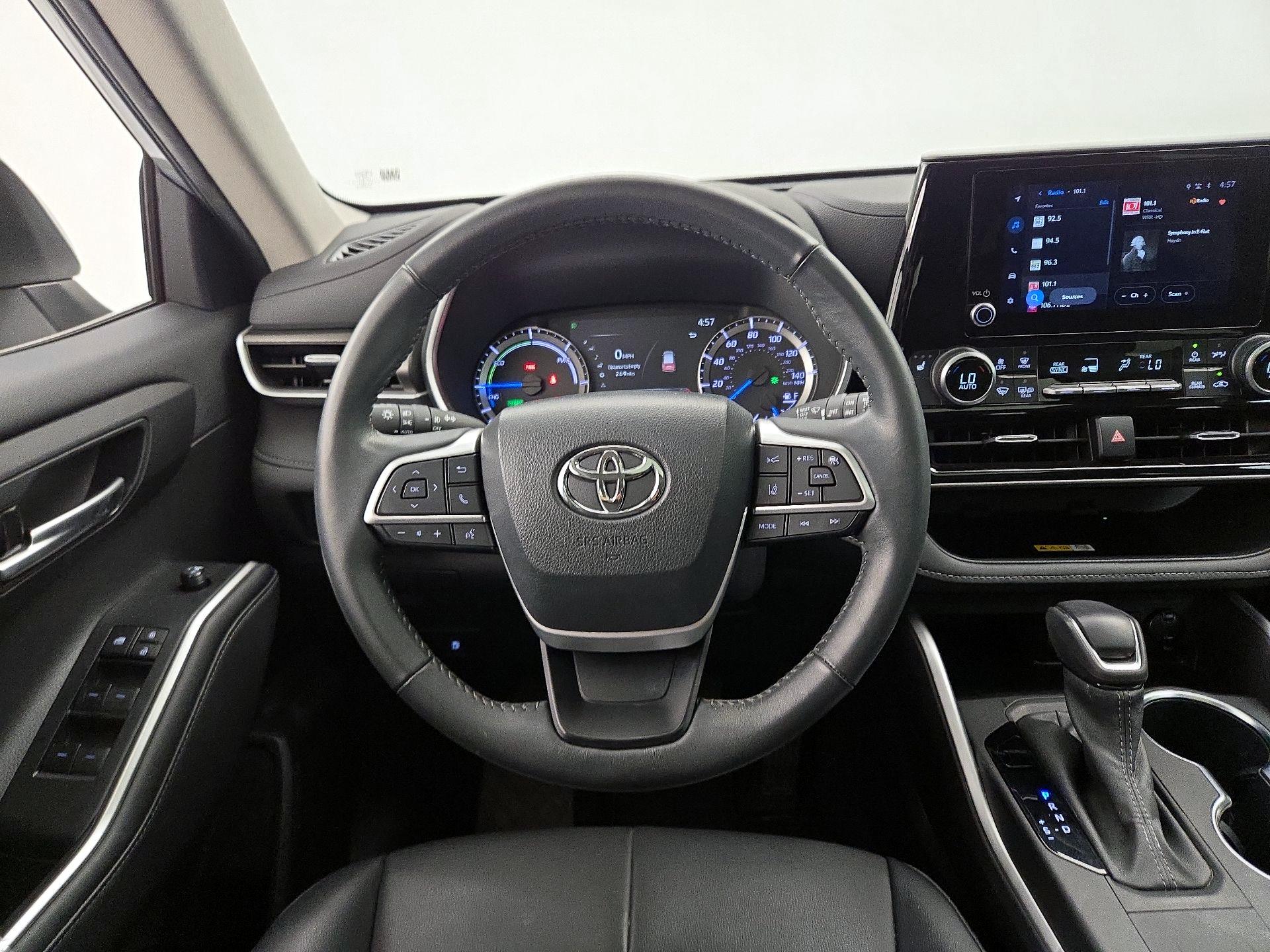 Thumbnail: 2024 Toyota Highlander - 10