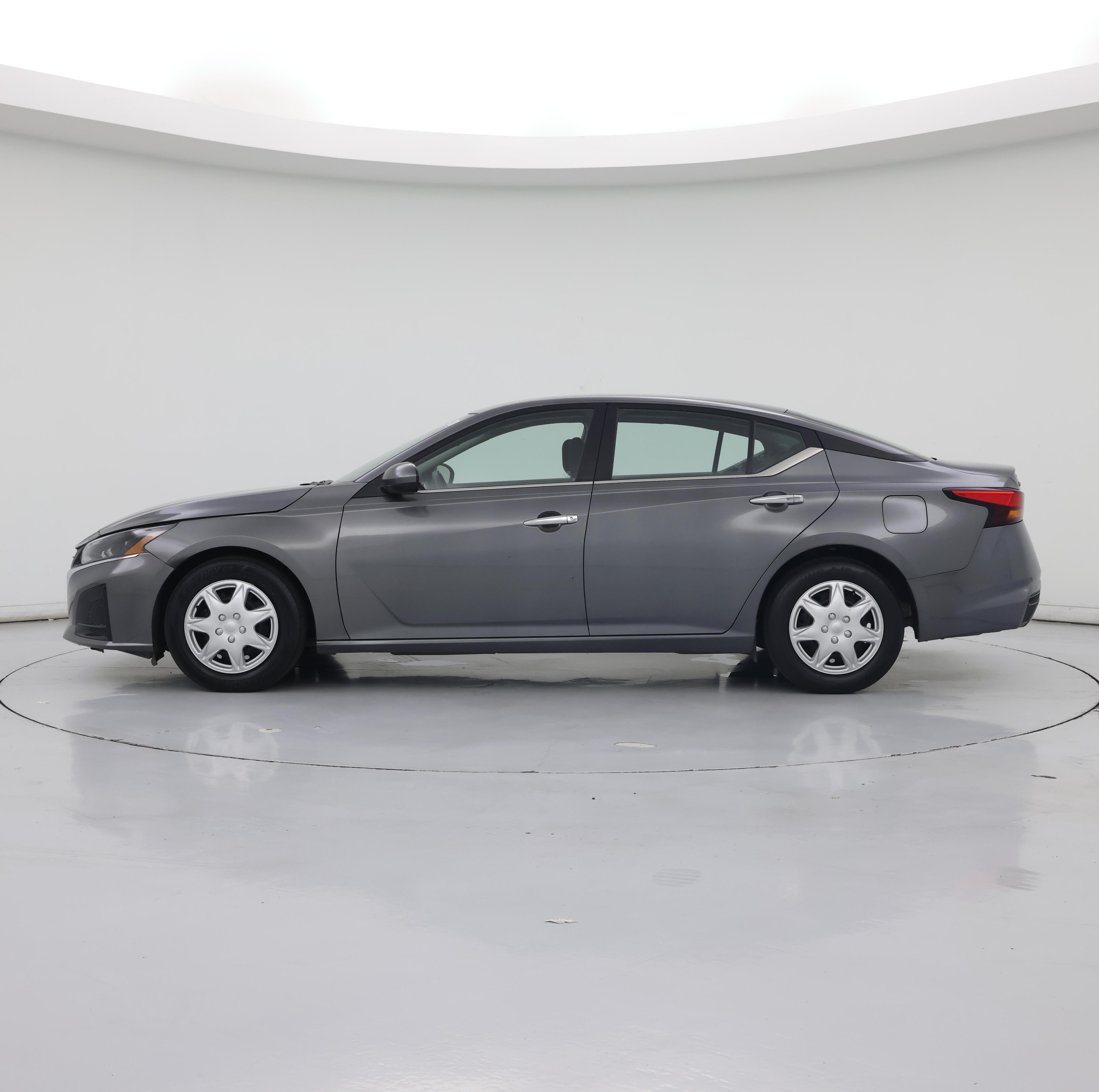 Thumbnail: 2023 Nissan Altima - 3