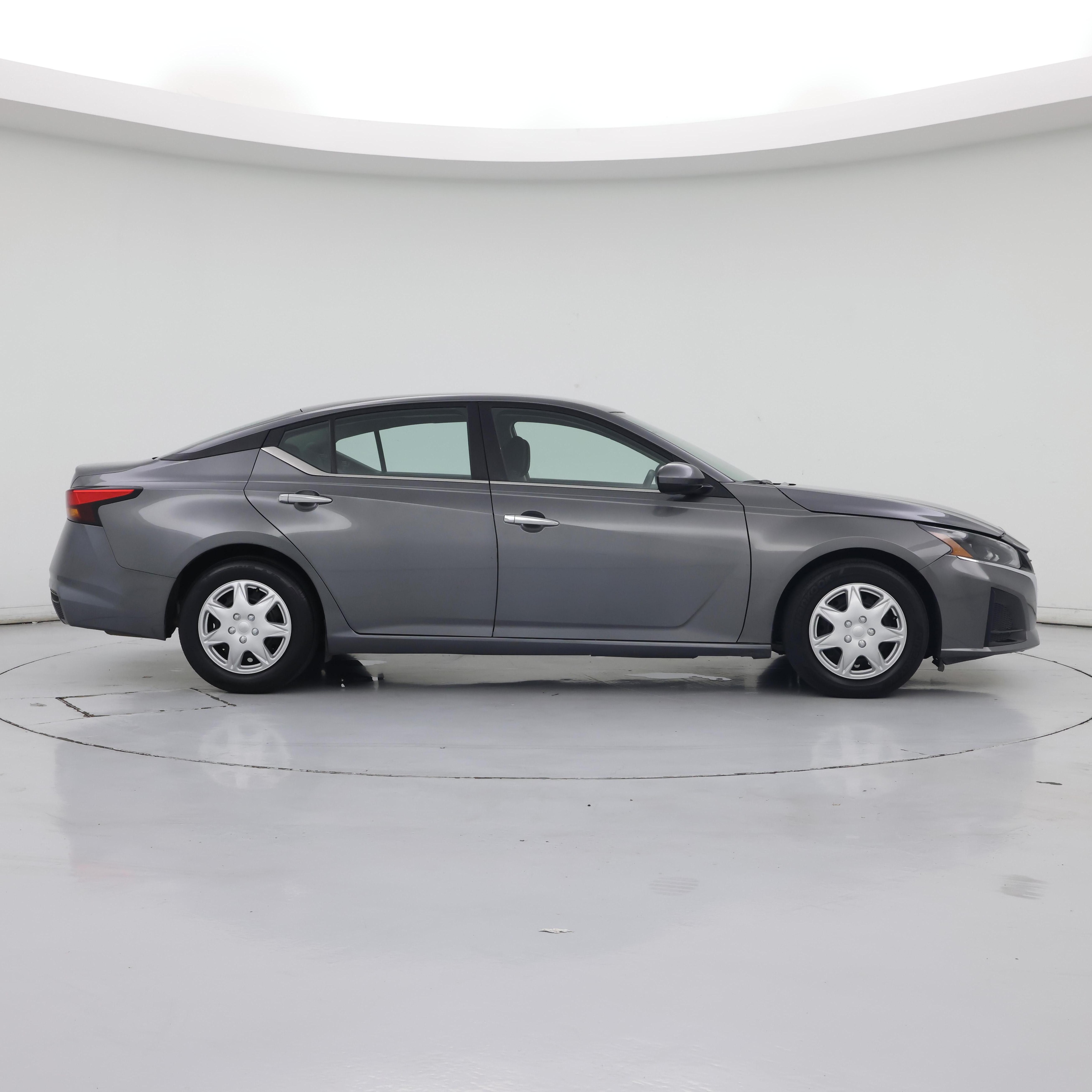Thumbnail: 2023 Nissan Altima - 7