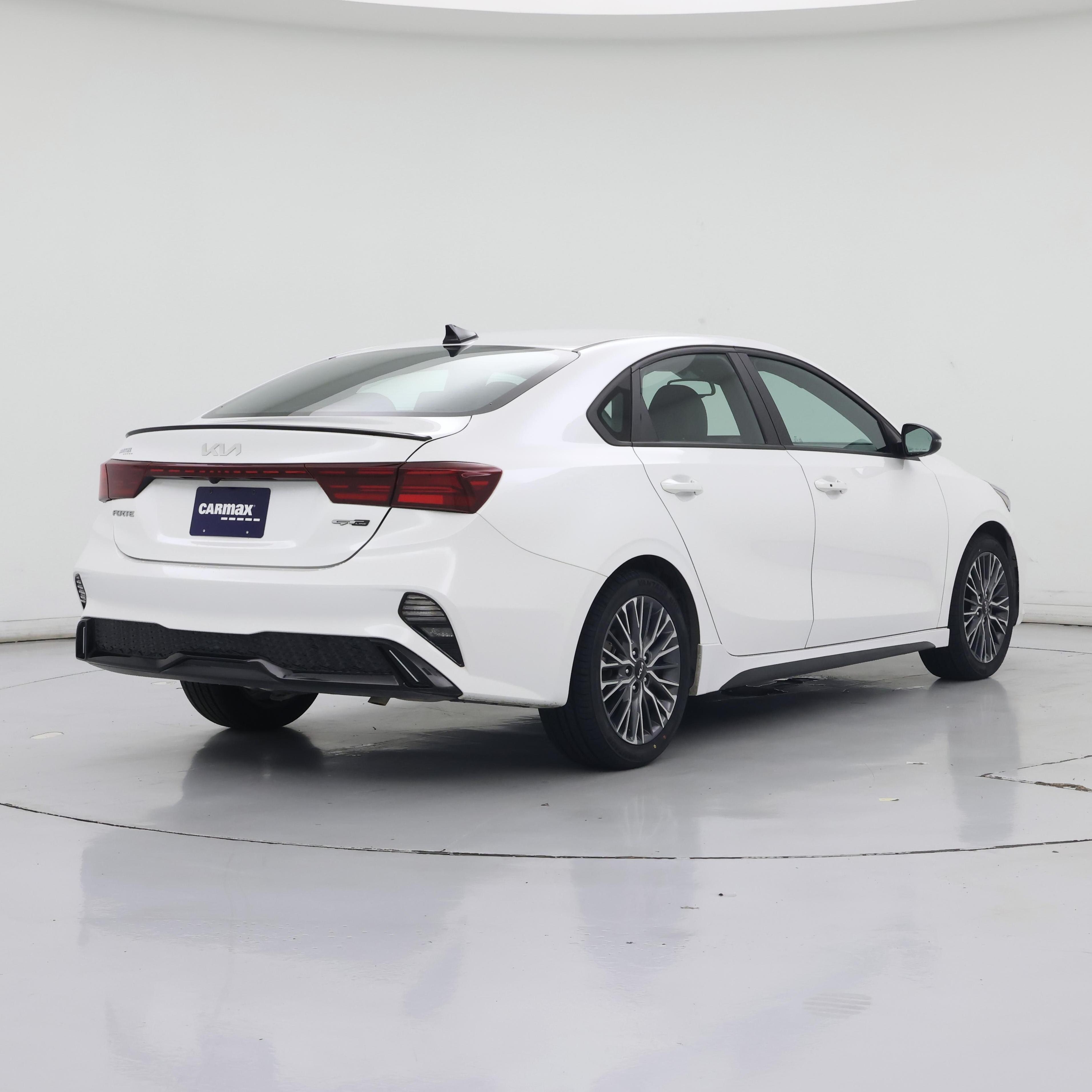Thumbnail: 2023 Kia Forte - 8