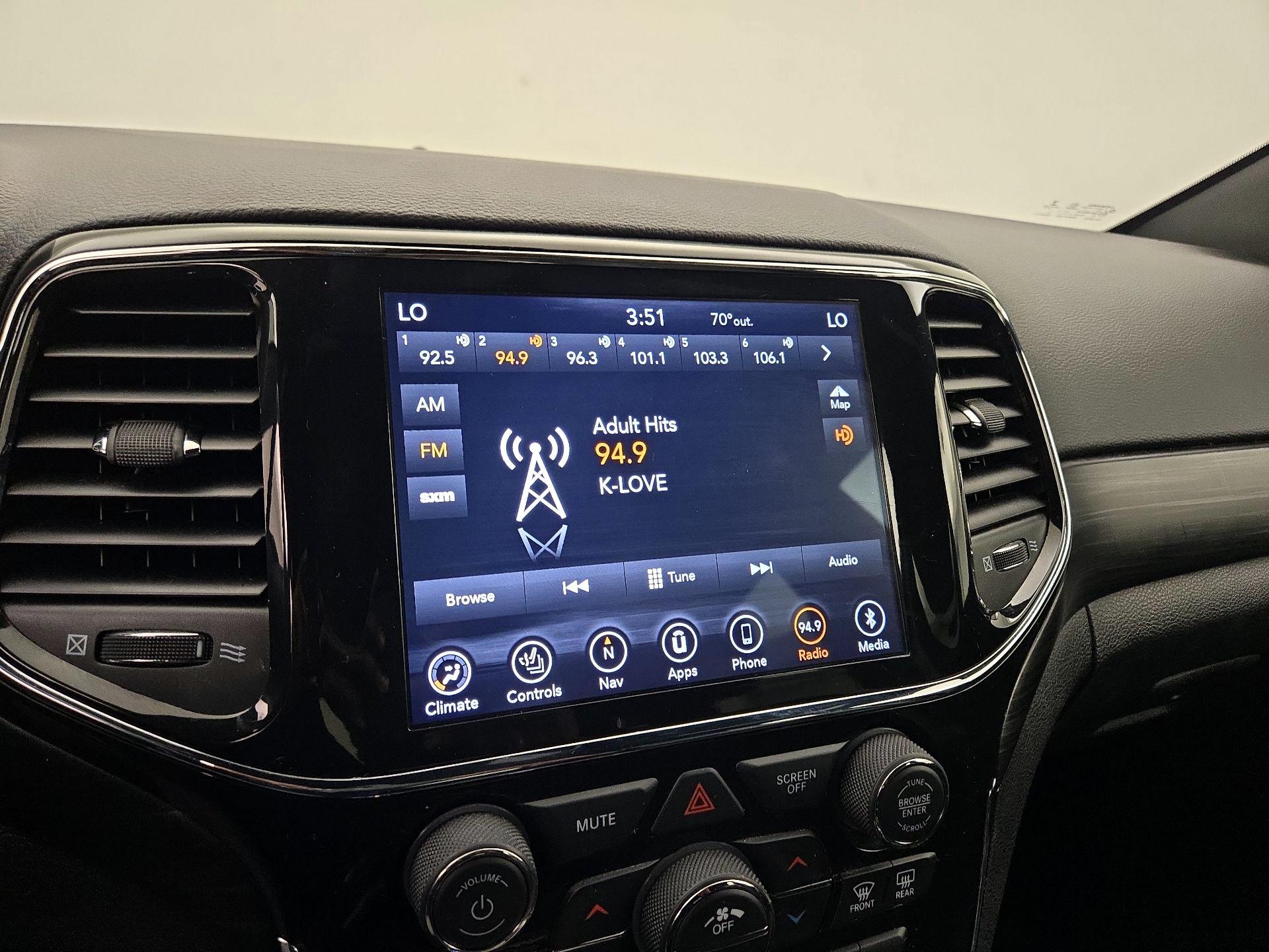 Thumbnail: 2019 Jeep Grand Cherokee - 16