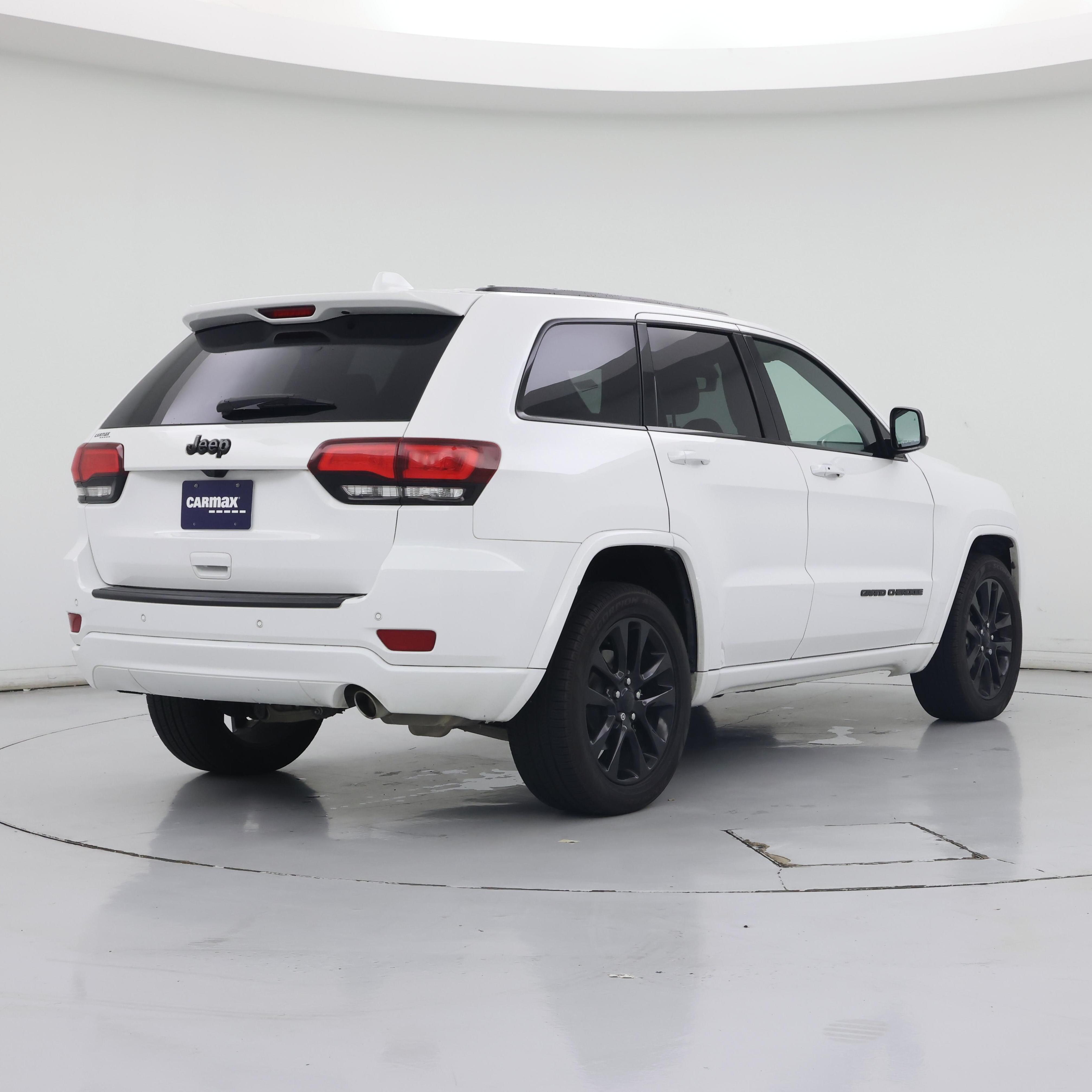 Thumbnail: 2019 Jeep Grand Cherokee - 8