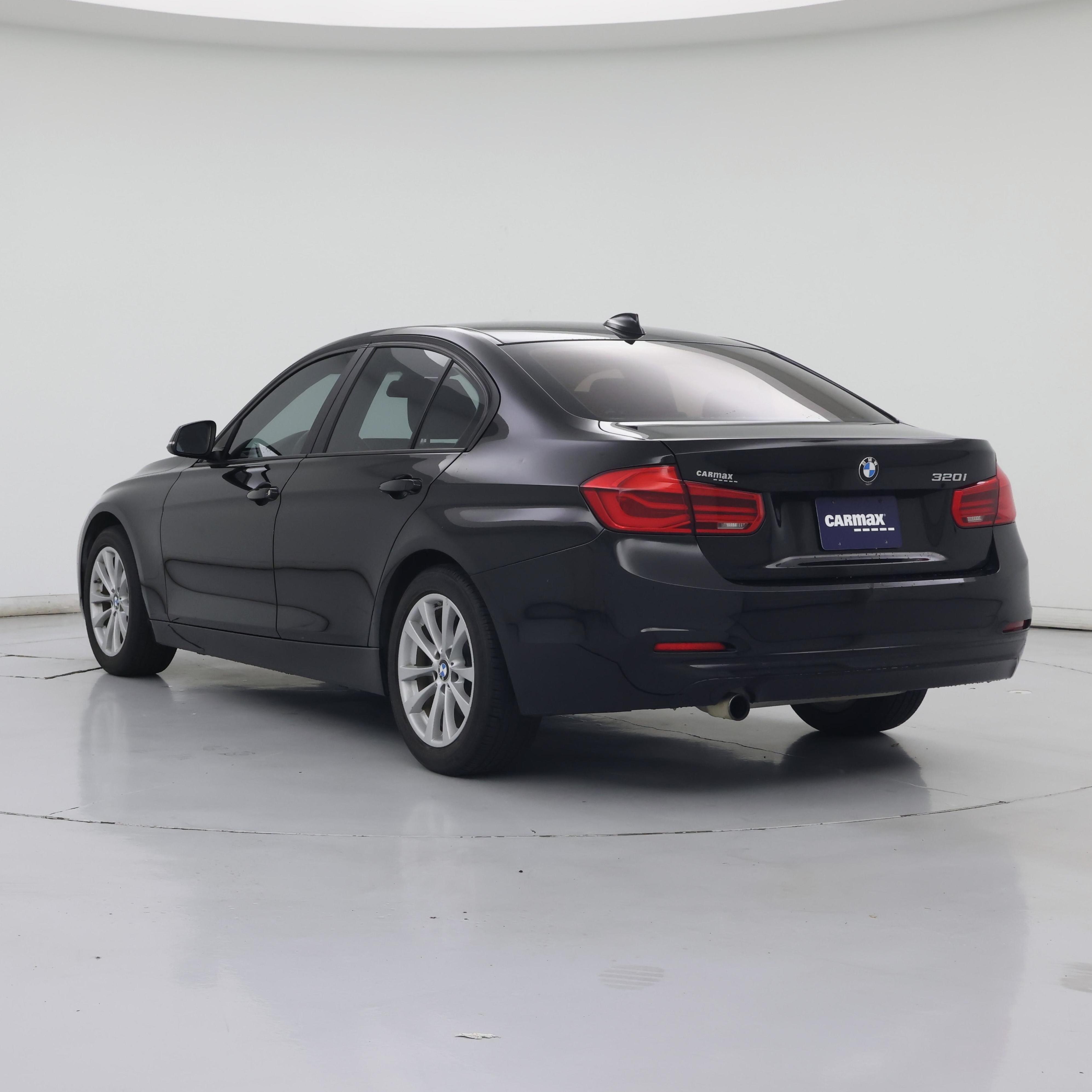 Thumbnail: 2017 BMW 3 Series - 2
