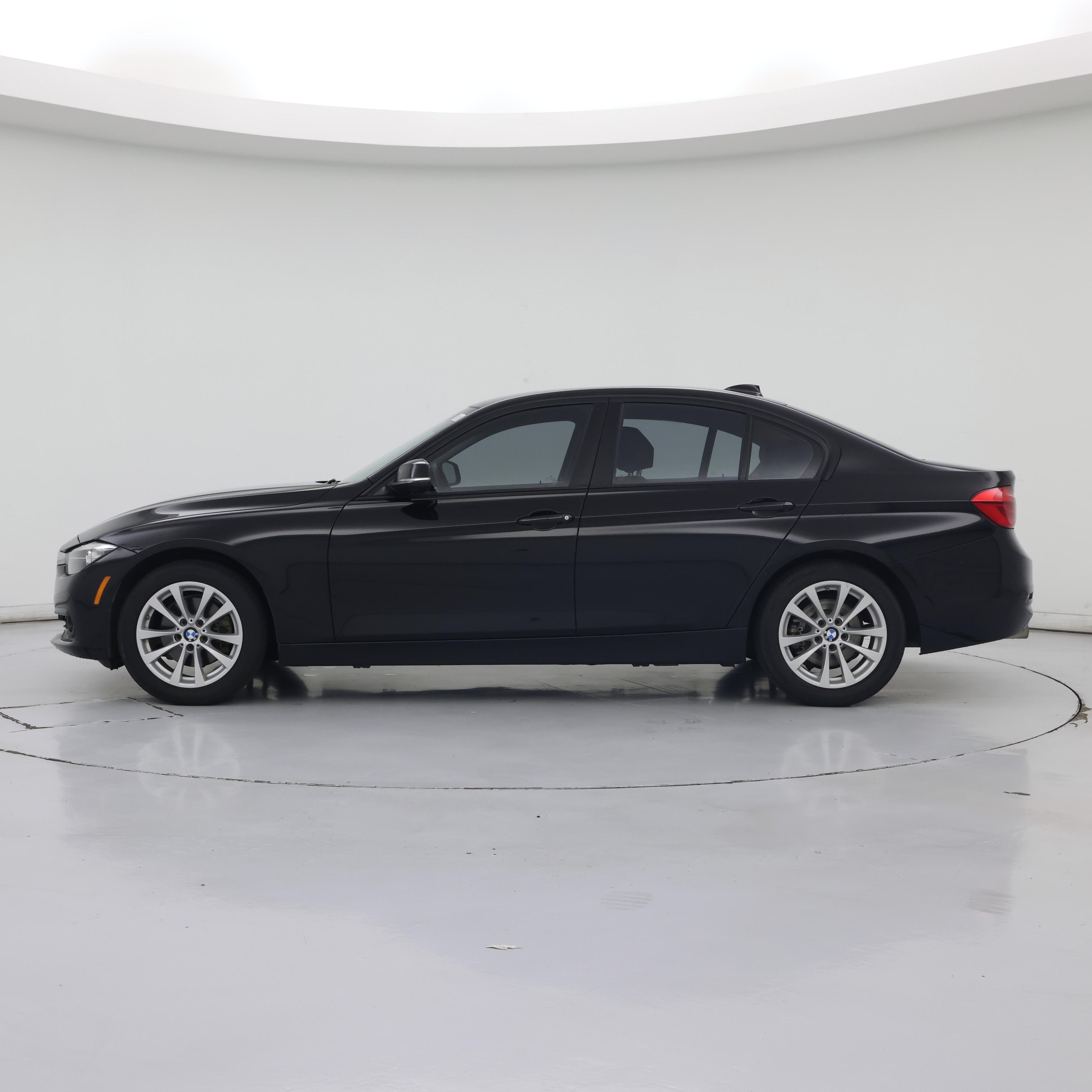 Thumbnail: 2017 BMW 3 Series - 3