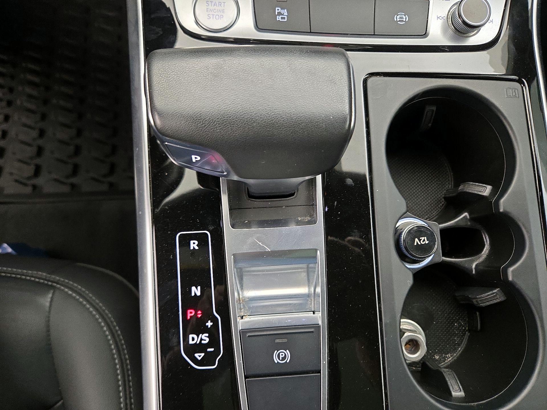 Thumbnail: 2019 Audi Q8 - 17