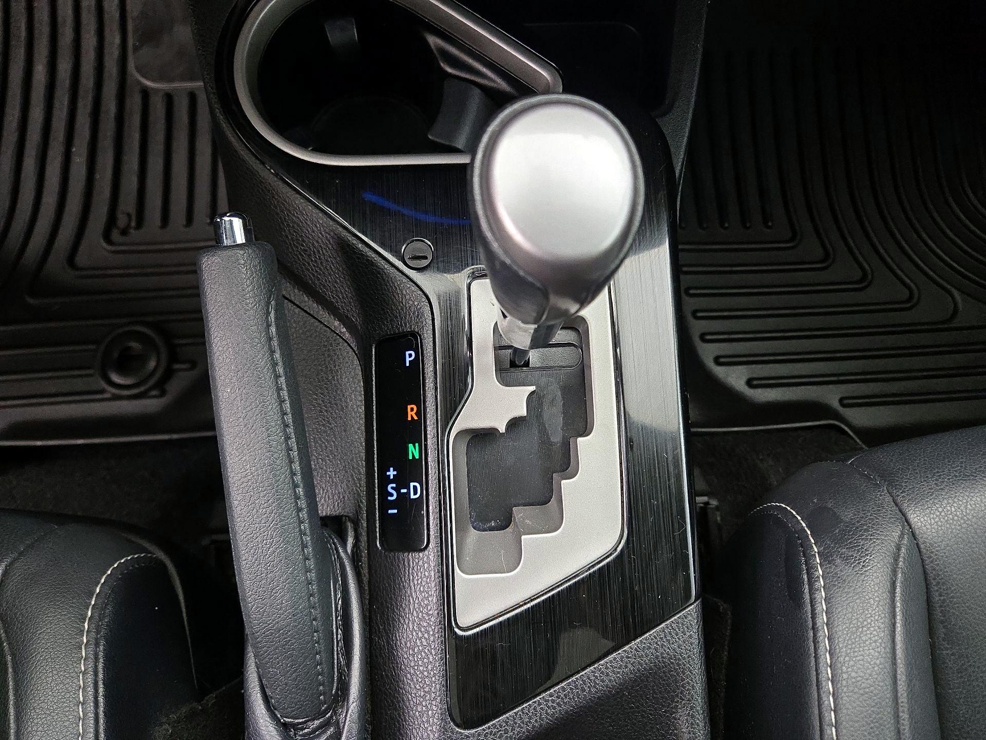Thumbnail: 2018 Toyota RAV4 - 18