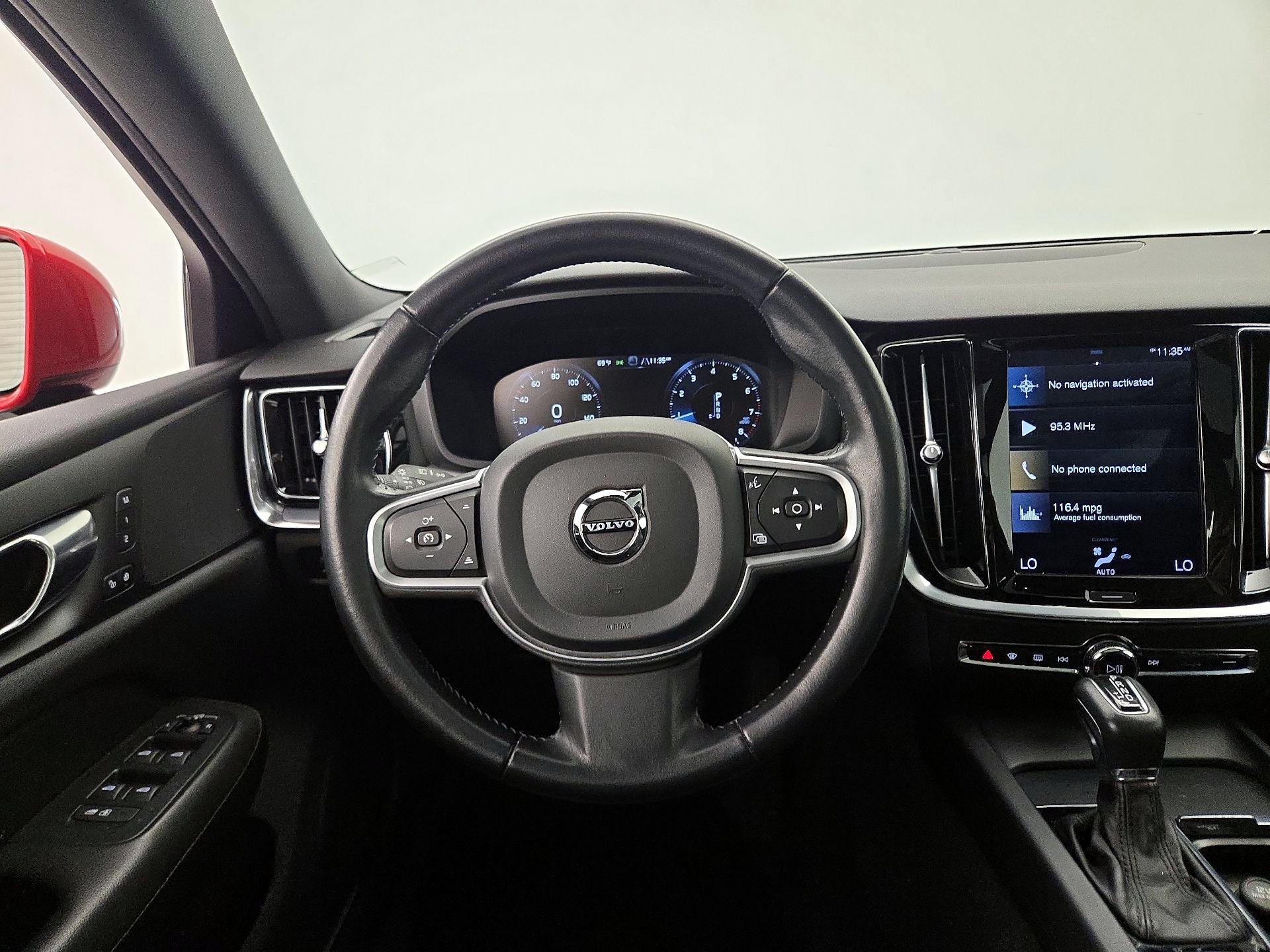 Thumbnail: 2020 Volvo S60 - 10