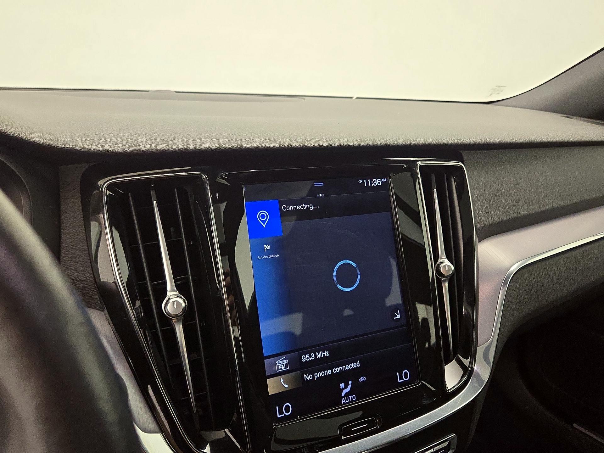 Thumbnail: 2020 Volvo S60 - 14
