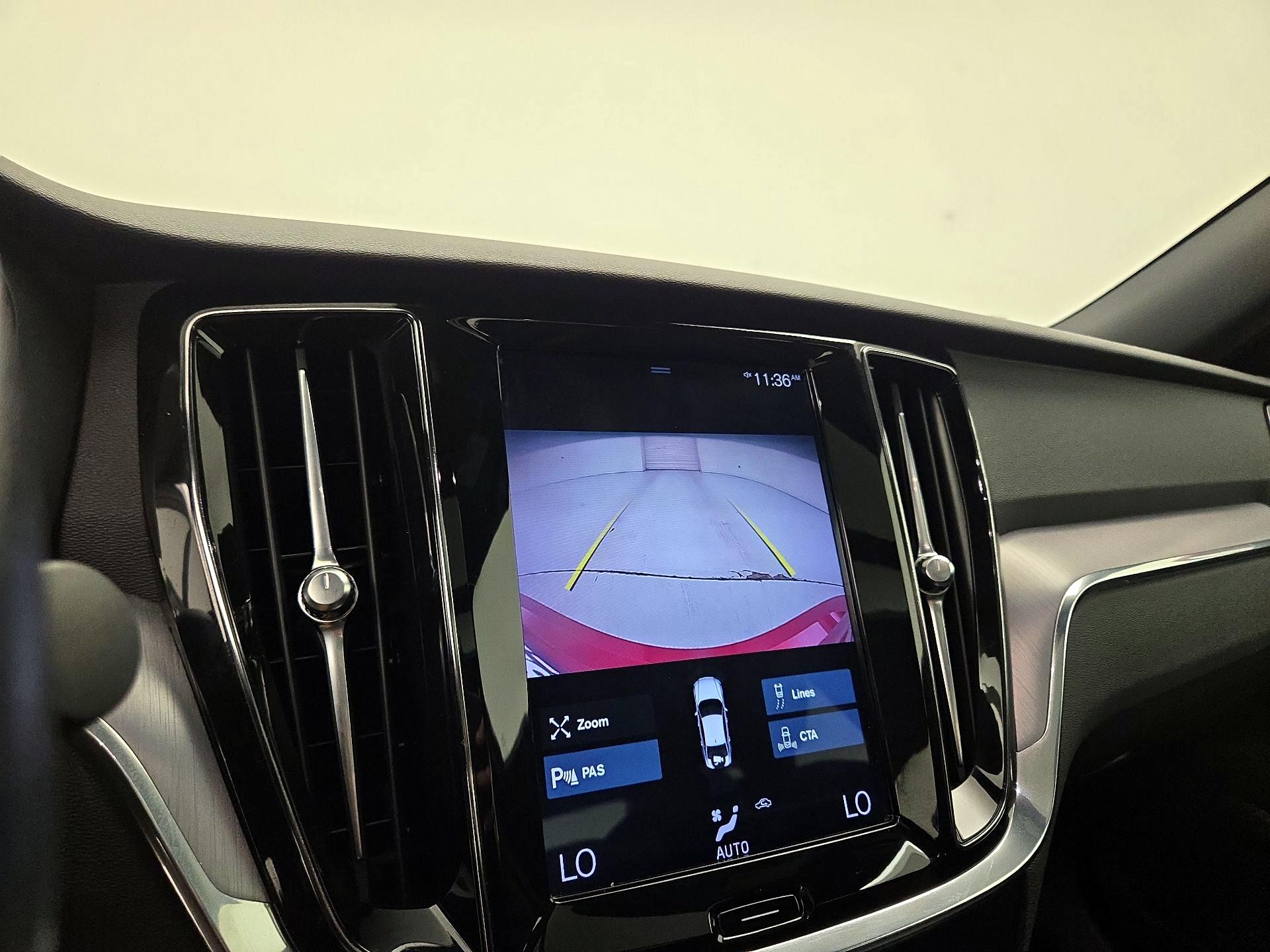 Thumbnail: 2020 Volvo S60 - 15