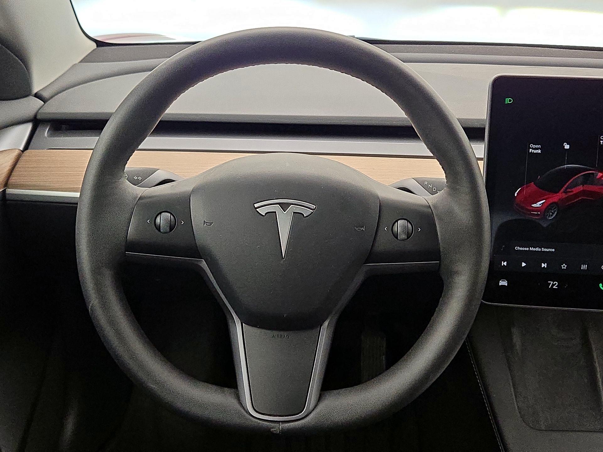 Thumbnail: 2023 Tesla Model 3 - 10