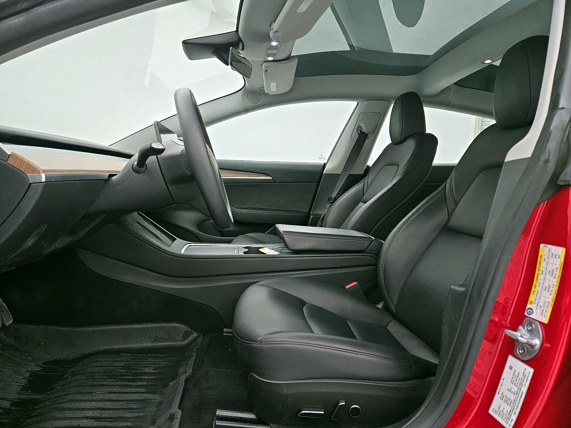 Thumbnail: 2023 Tesla Model 3 - 11