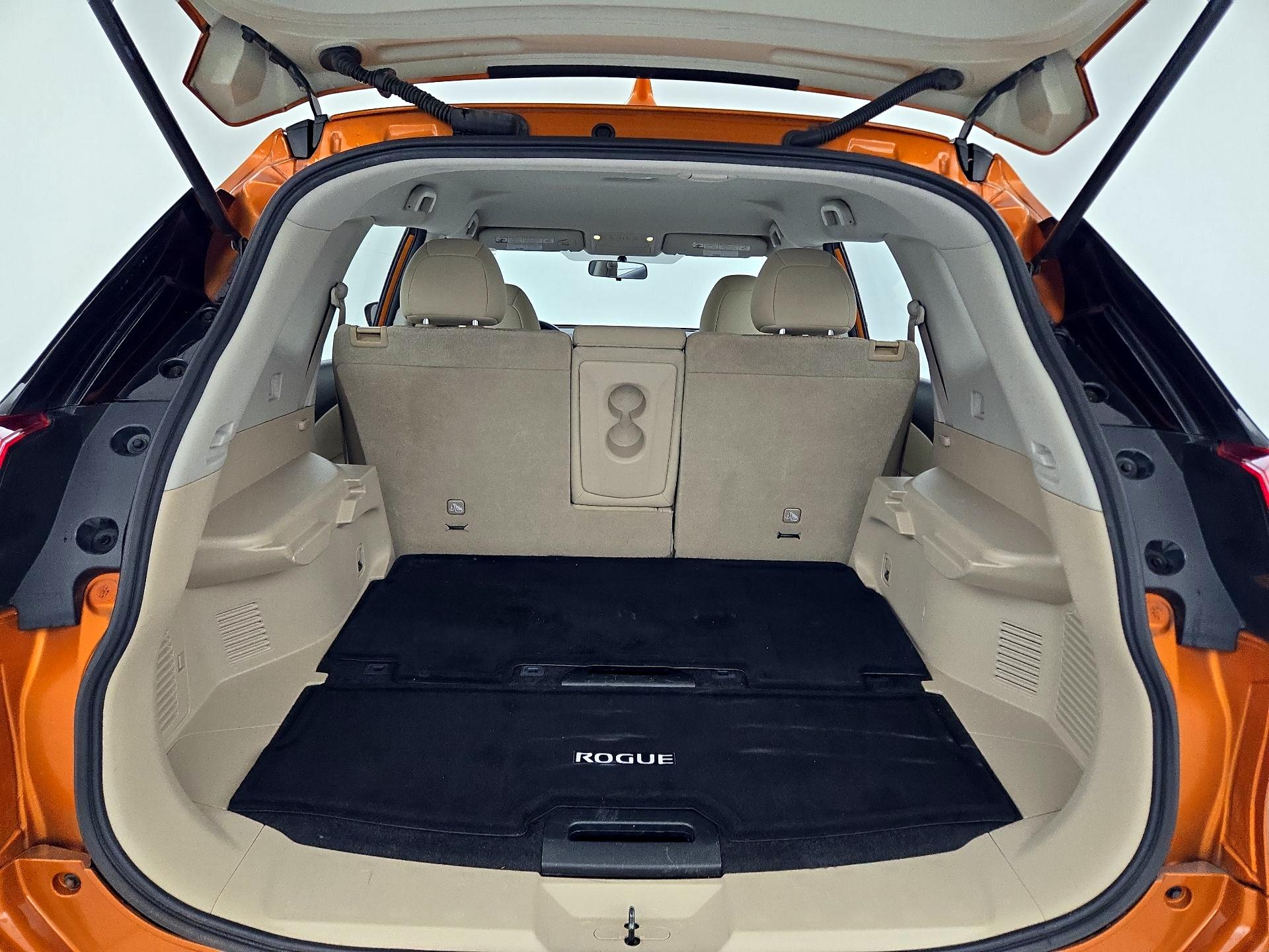 Thumbnail: 2017 Nissan Rogue - 20