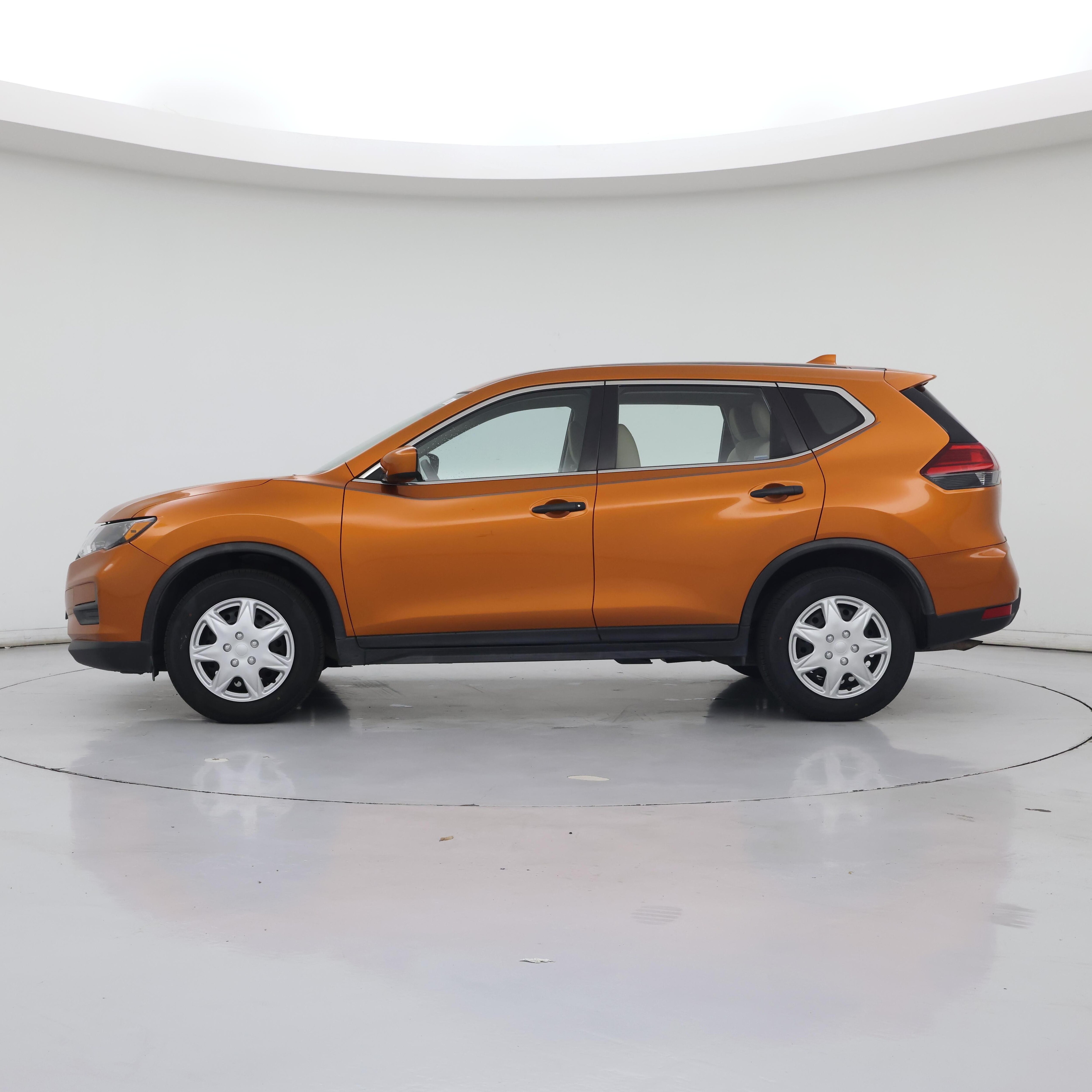 Thumbnail: 2017 Nissan Rogue - 3