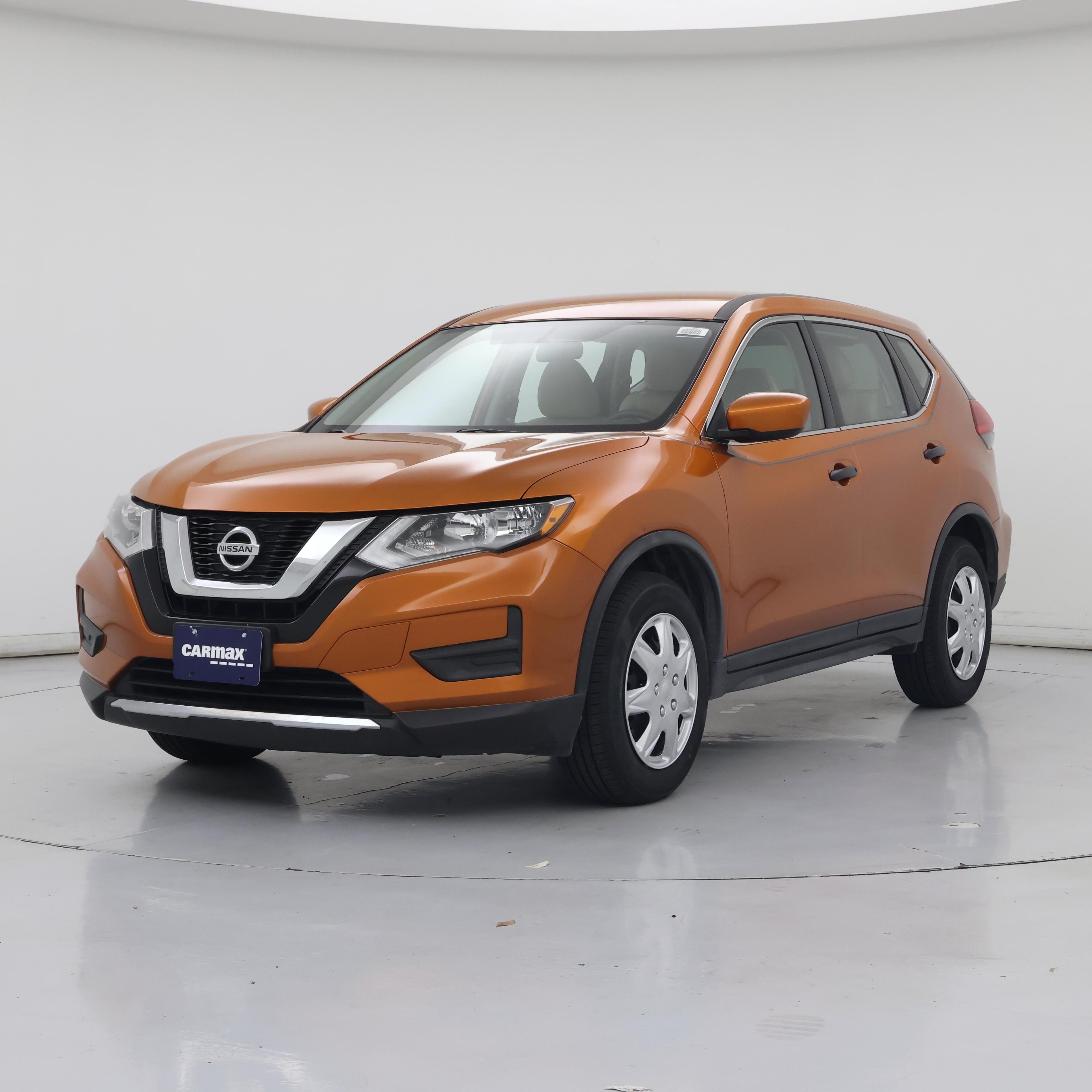 Thumbnail: 2017 Nissan Rogue - 4