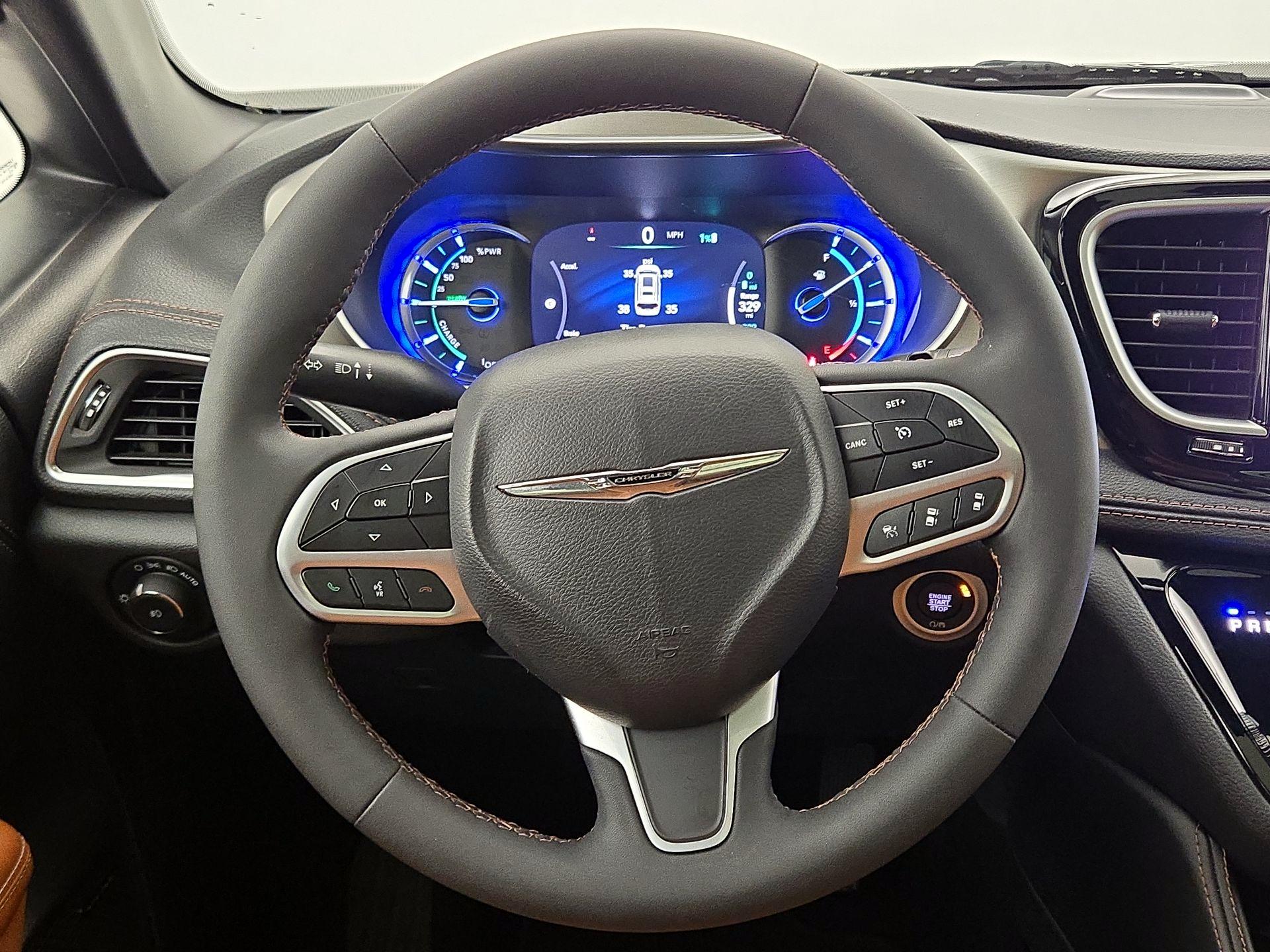 Thumbnail: 2024 Chrysler Pacifica - 10