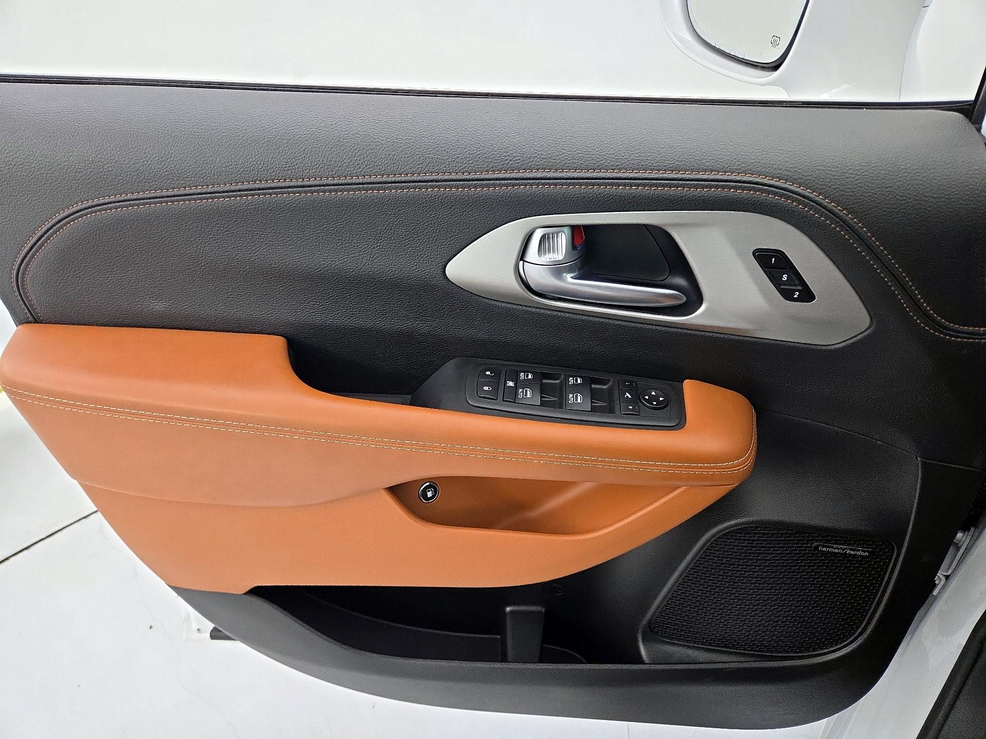Thumbnail: 2024 Chrysler Pacifica - 12