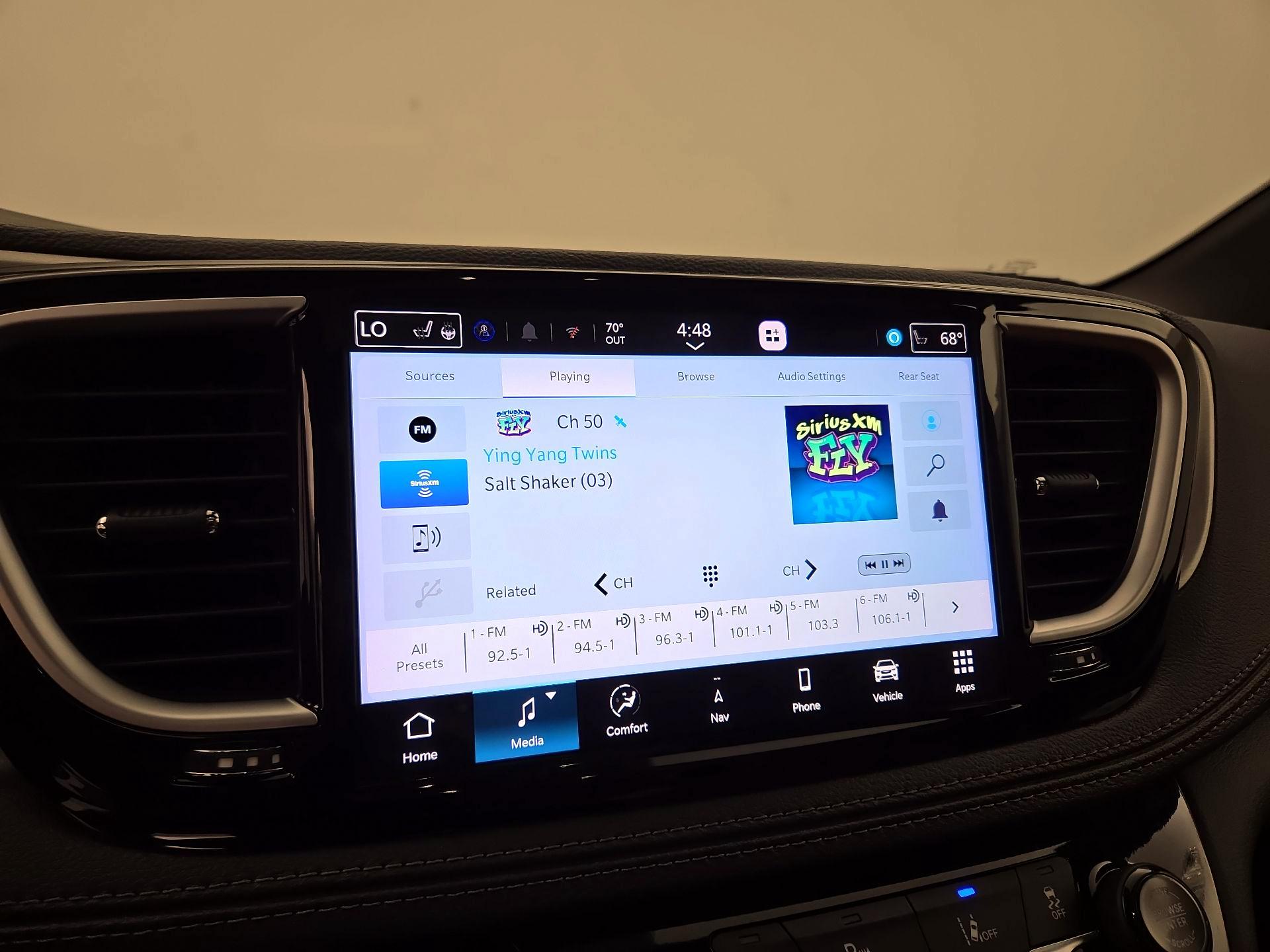 Thumbnail: 2024 Chrysler Pacifica - 16