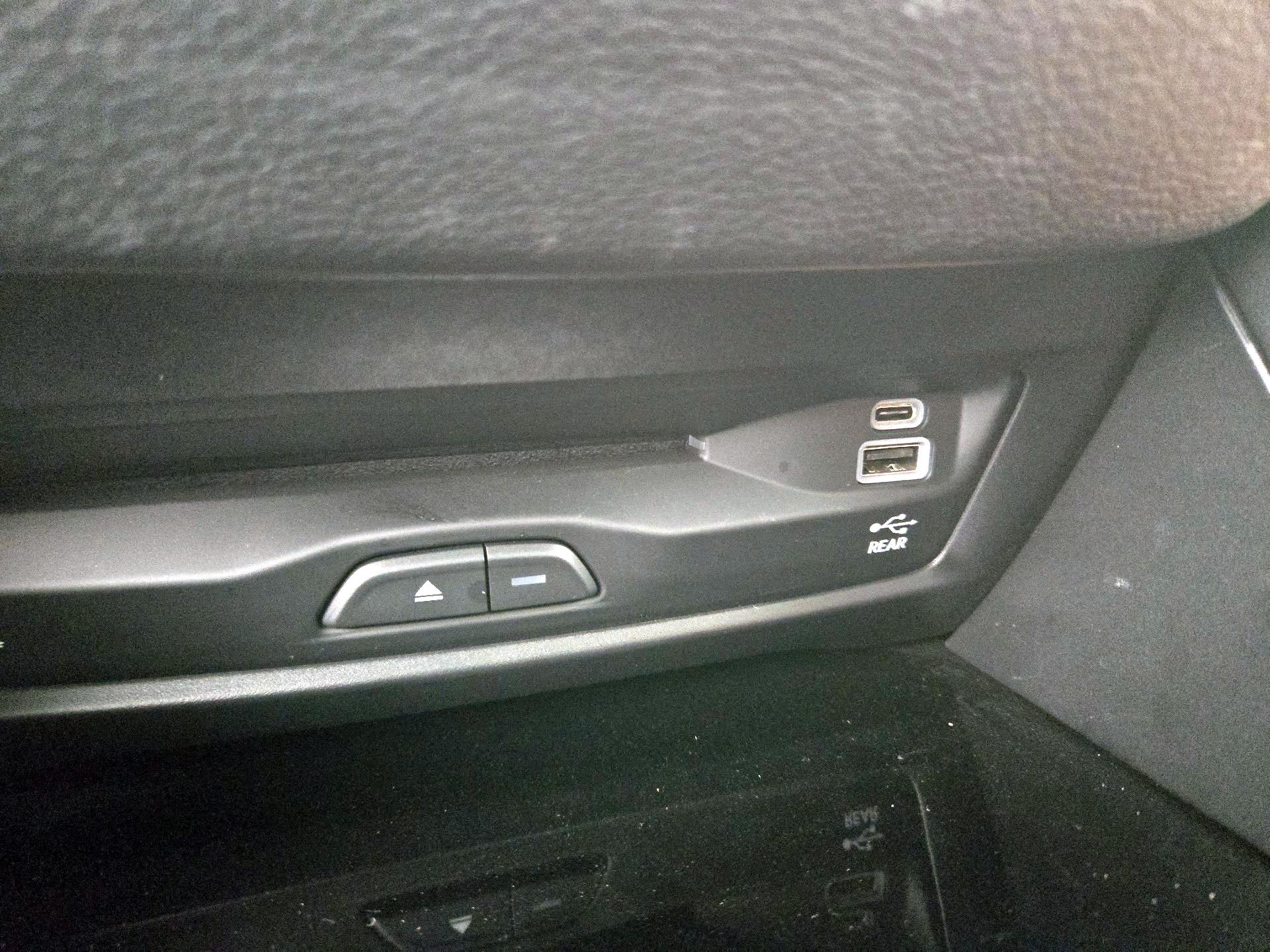 Thumbnail: 2024 Chrysler Pacifica - 19
