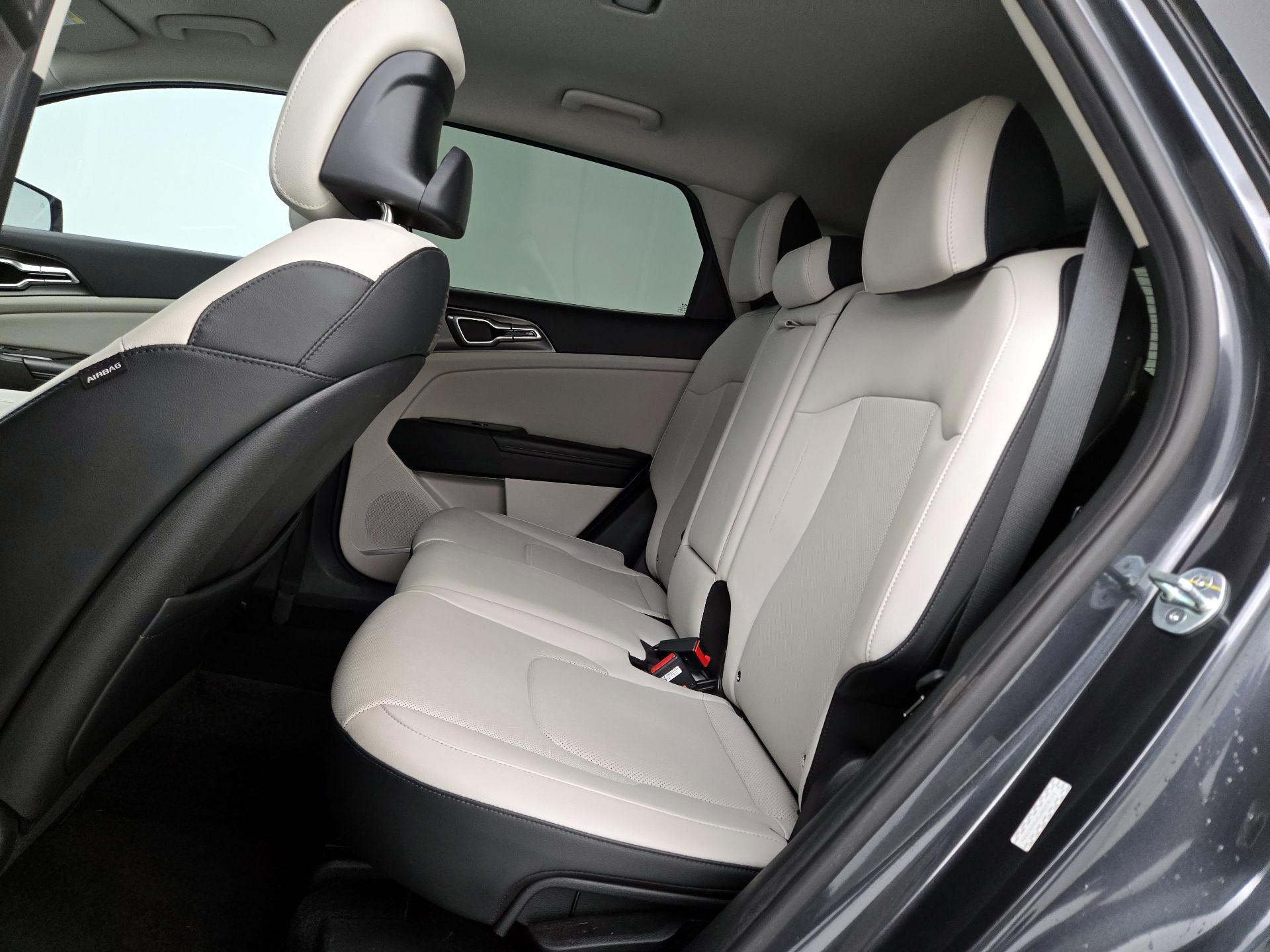 Thumbnail: 2023 Kia Sportage - 20