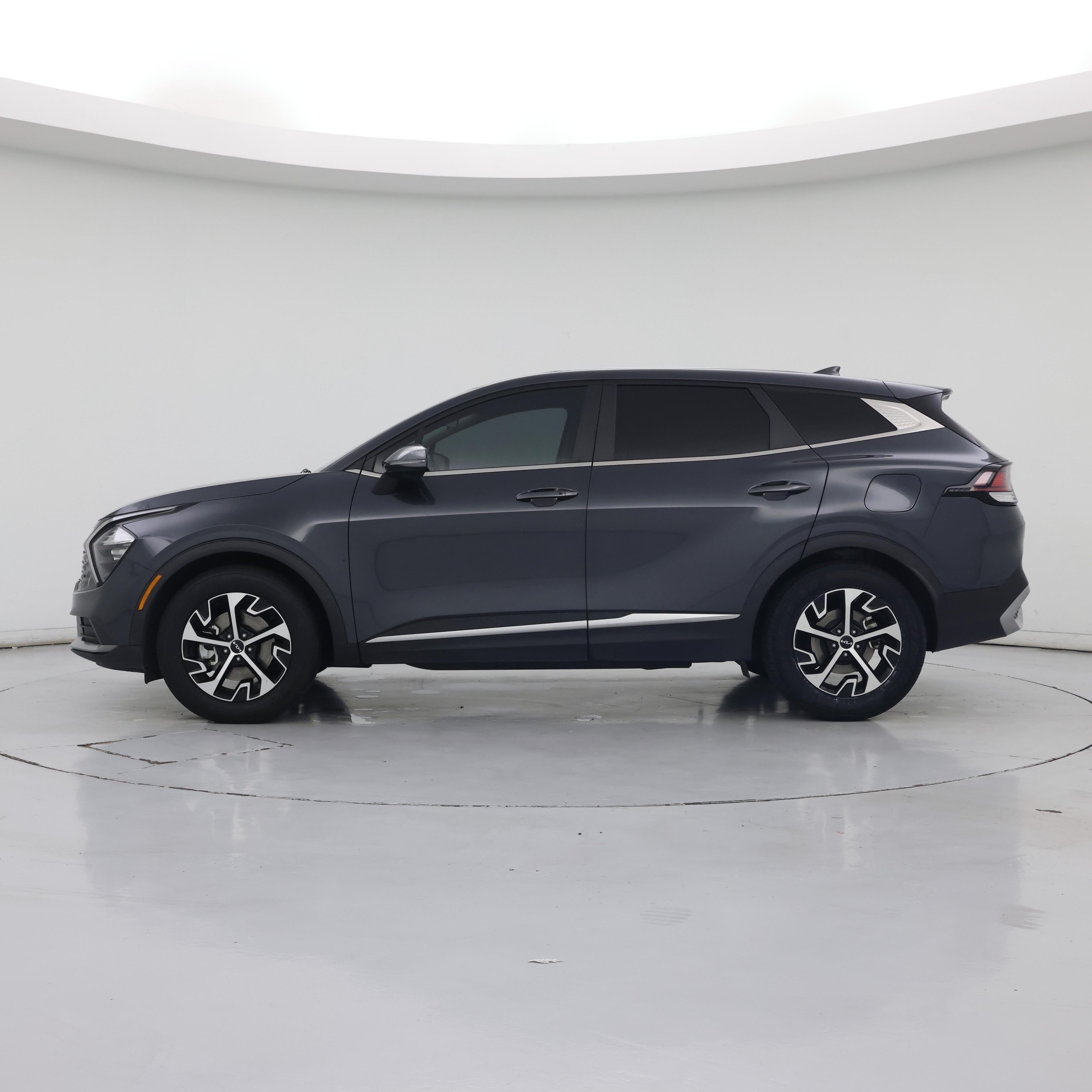 Thumbnail: 2023 Kia Sportage - 3