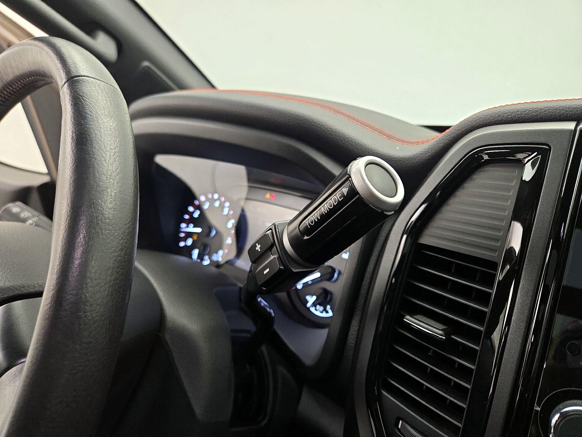 Thumbnail: 2023 Nissan Titan - 18
