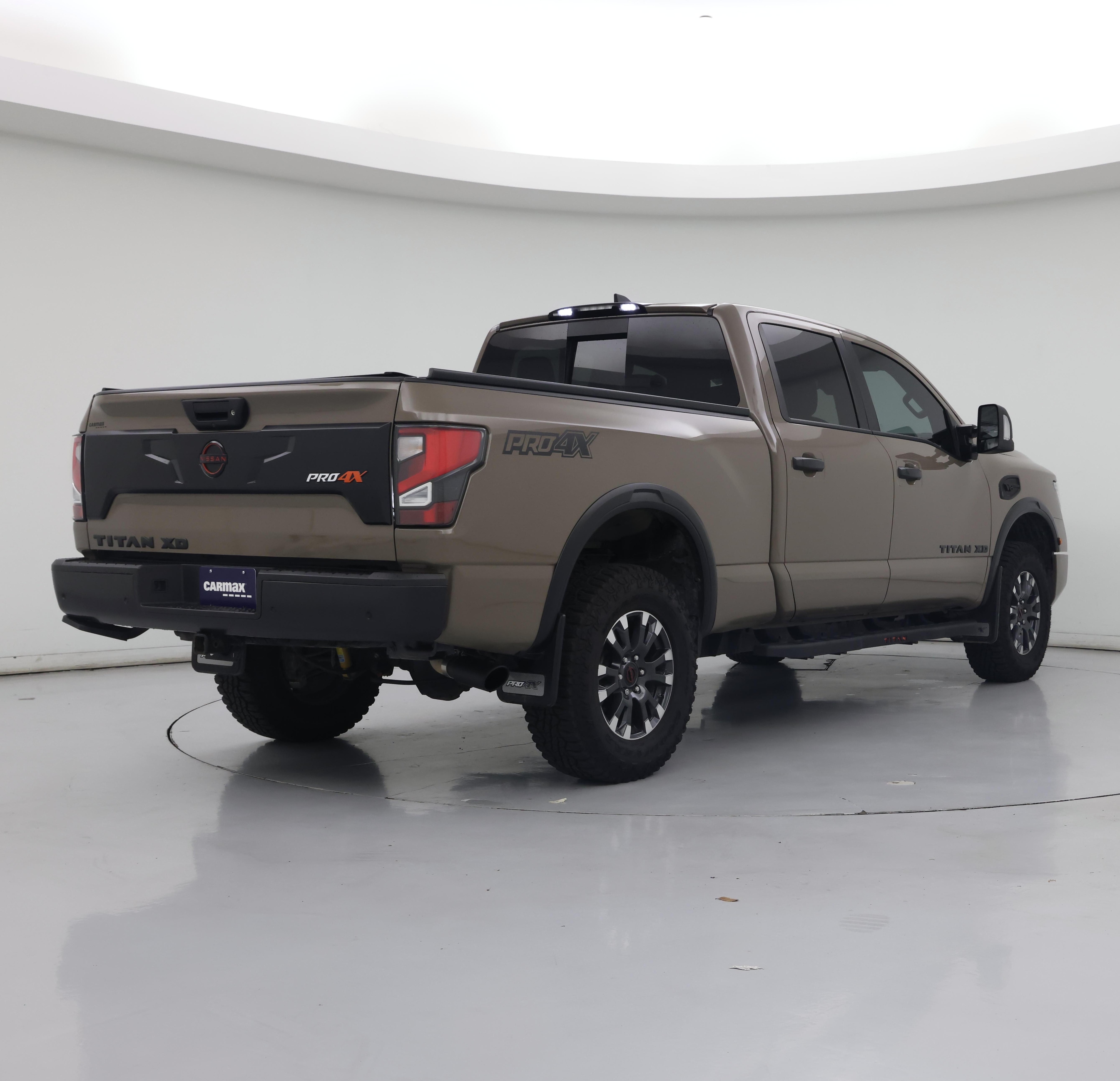 Thumbnail: 2023 Nissan Titan - 8