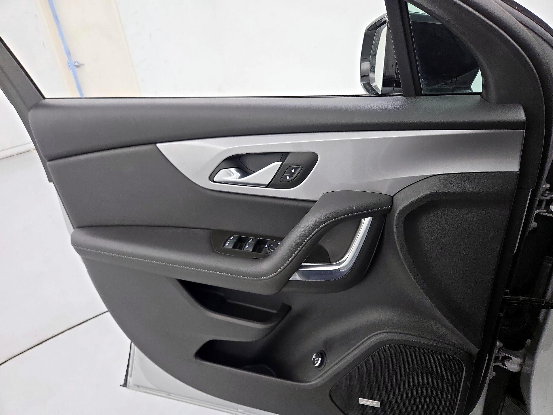 Thumbnail: 2022 Chevrolet Blazer - 12