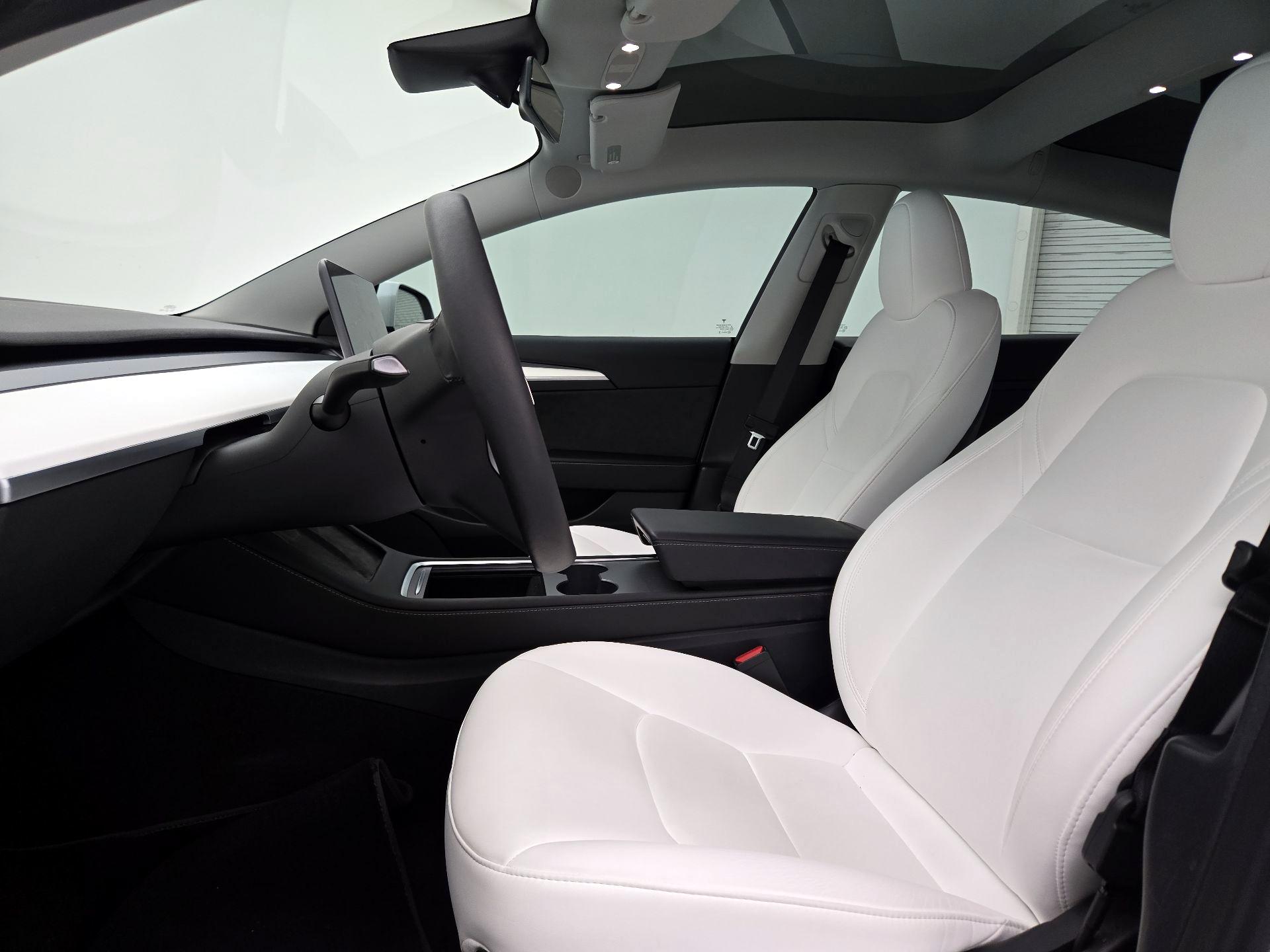 Thumbnail: 2023 Tesla Model 3 - 11