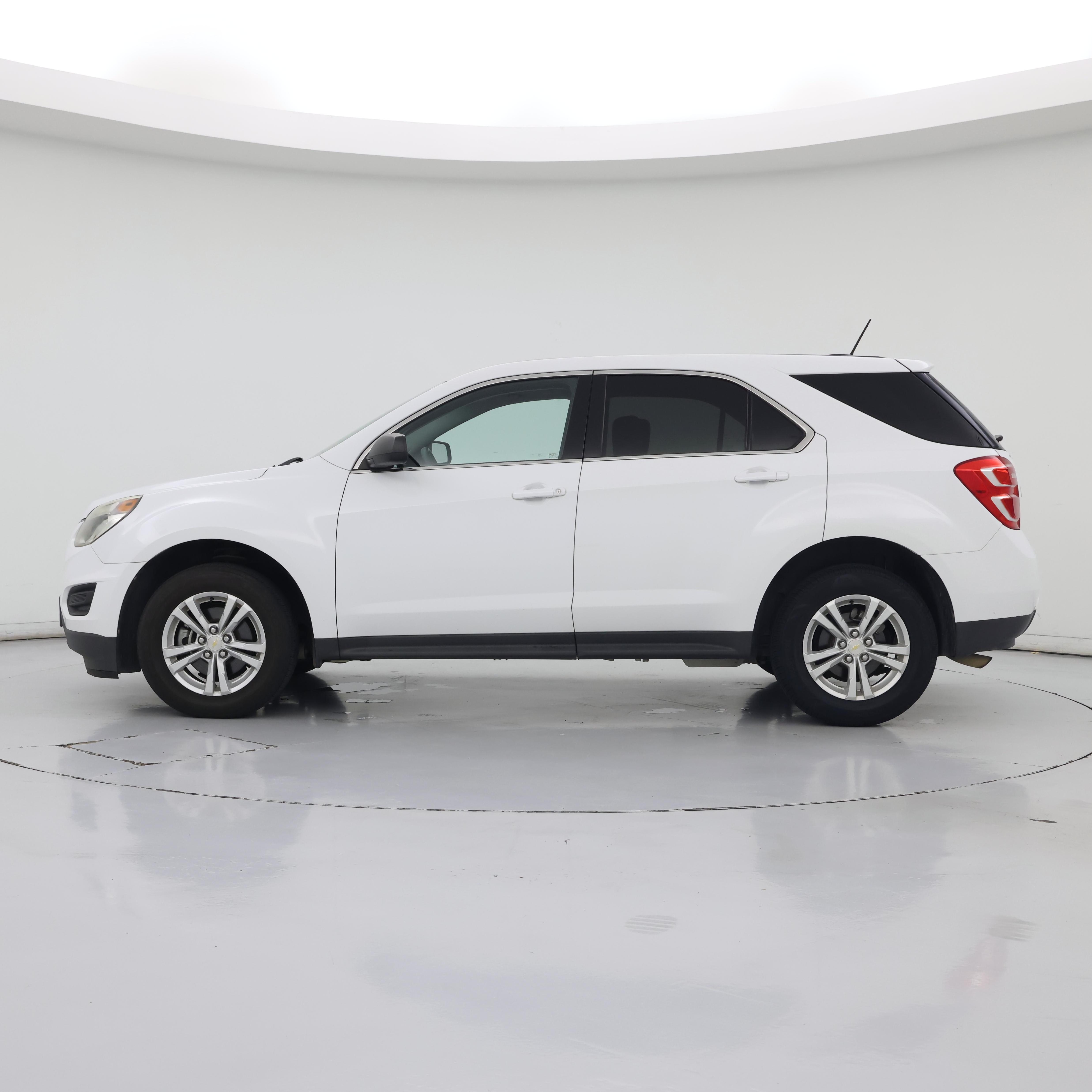 Thumbnail: 2017 Chevrolet Equinox - 3