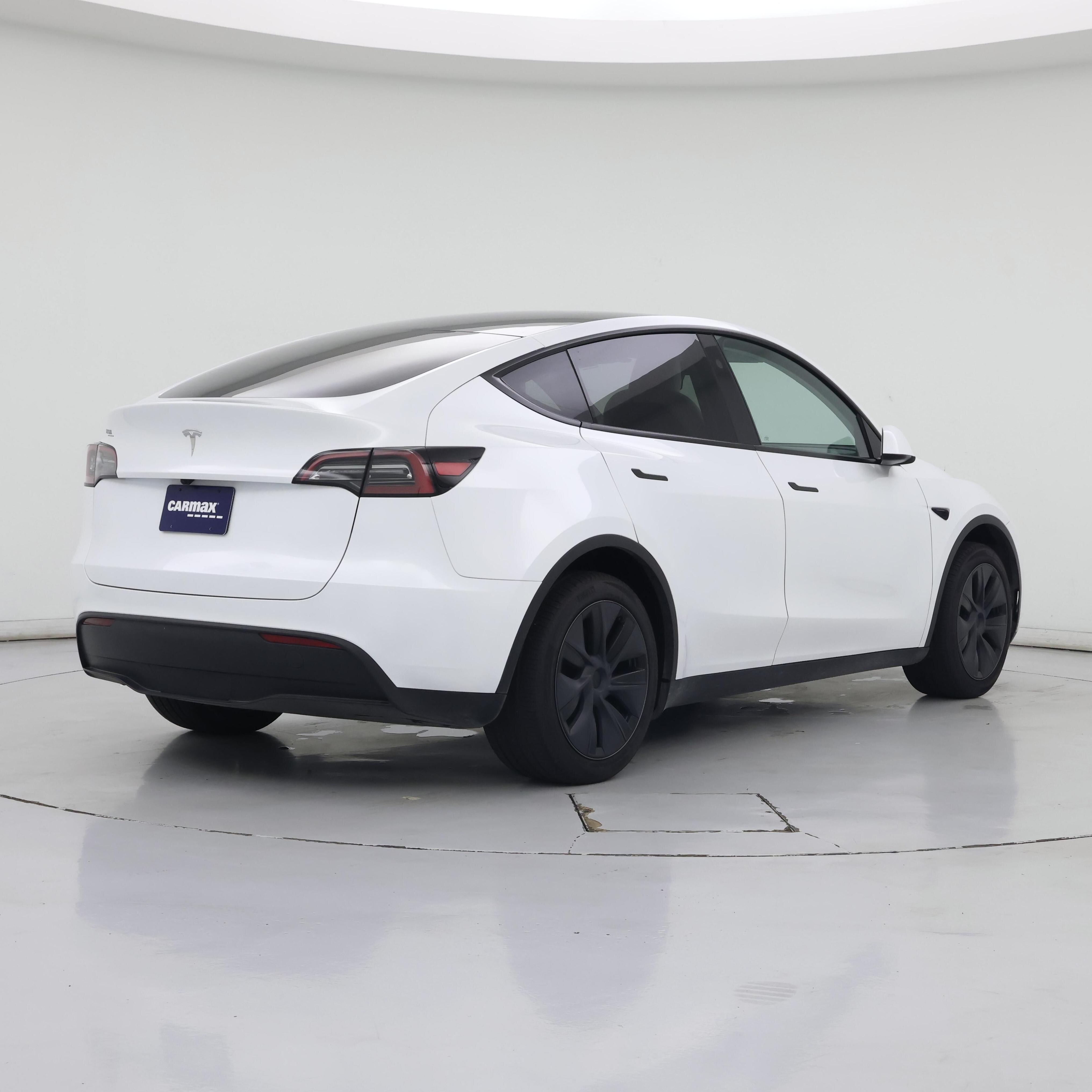 Thumbnail: 2024 Tesla Model Y - 8