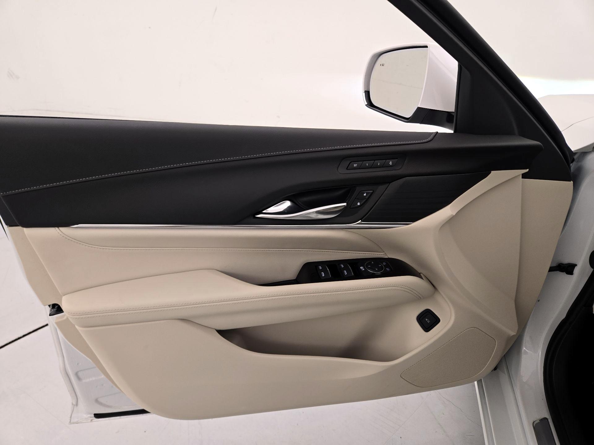 Thumbnail: 2025 Cadillac CT4 - 12