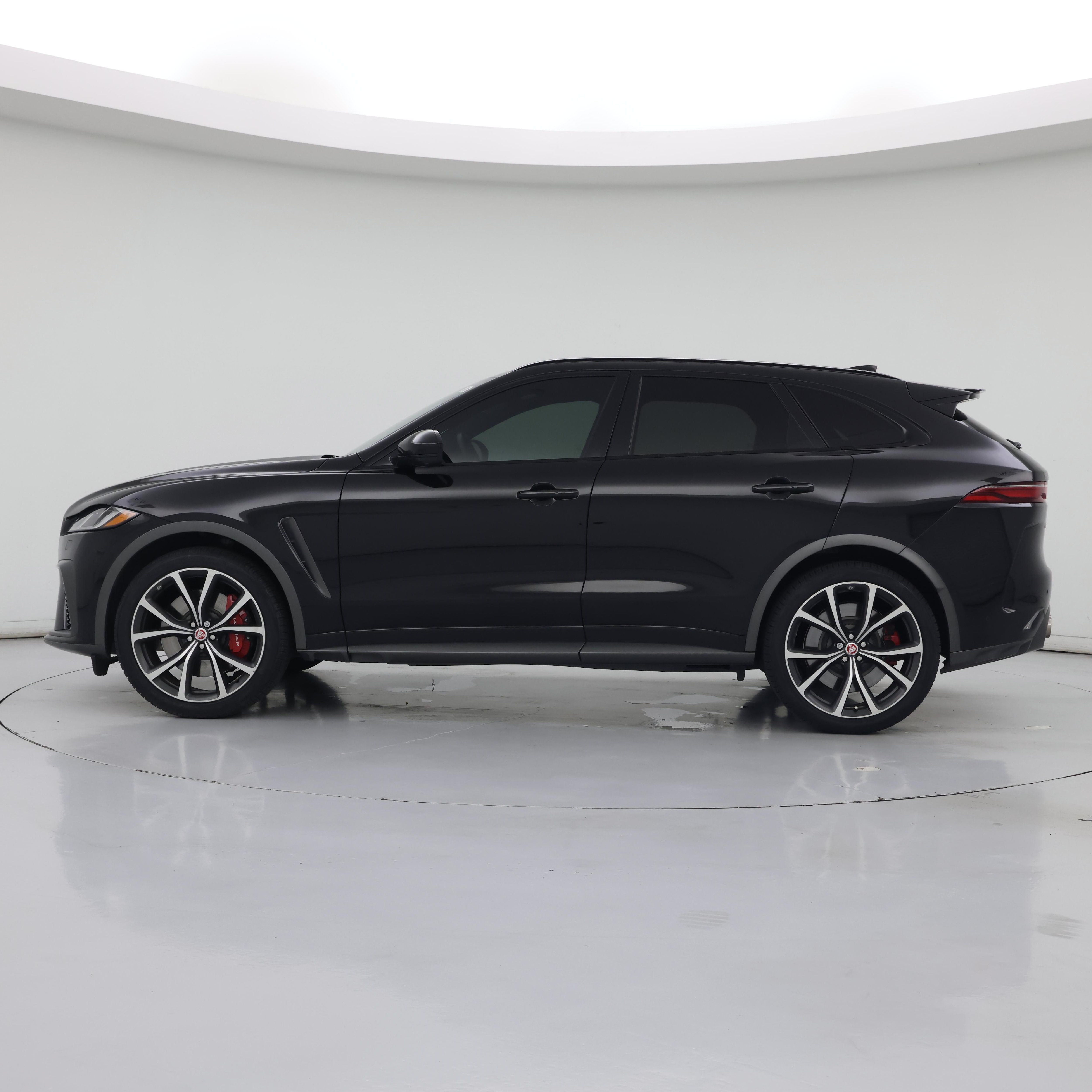Thumbnail: 2023 Jaguar F-Pace - 3