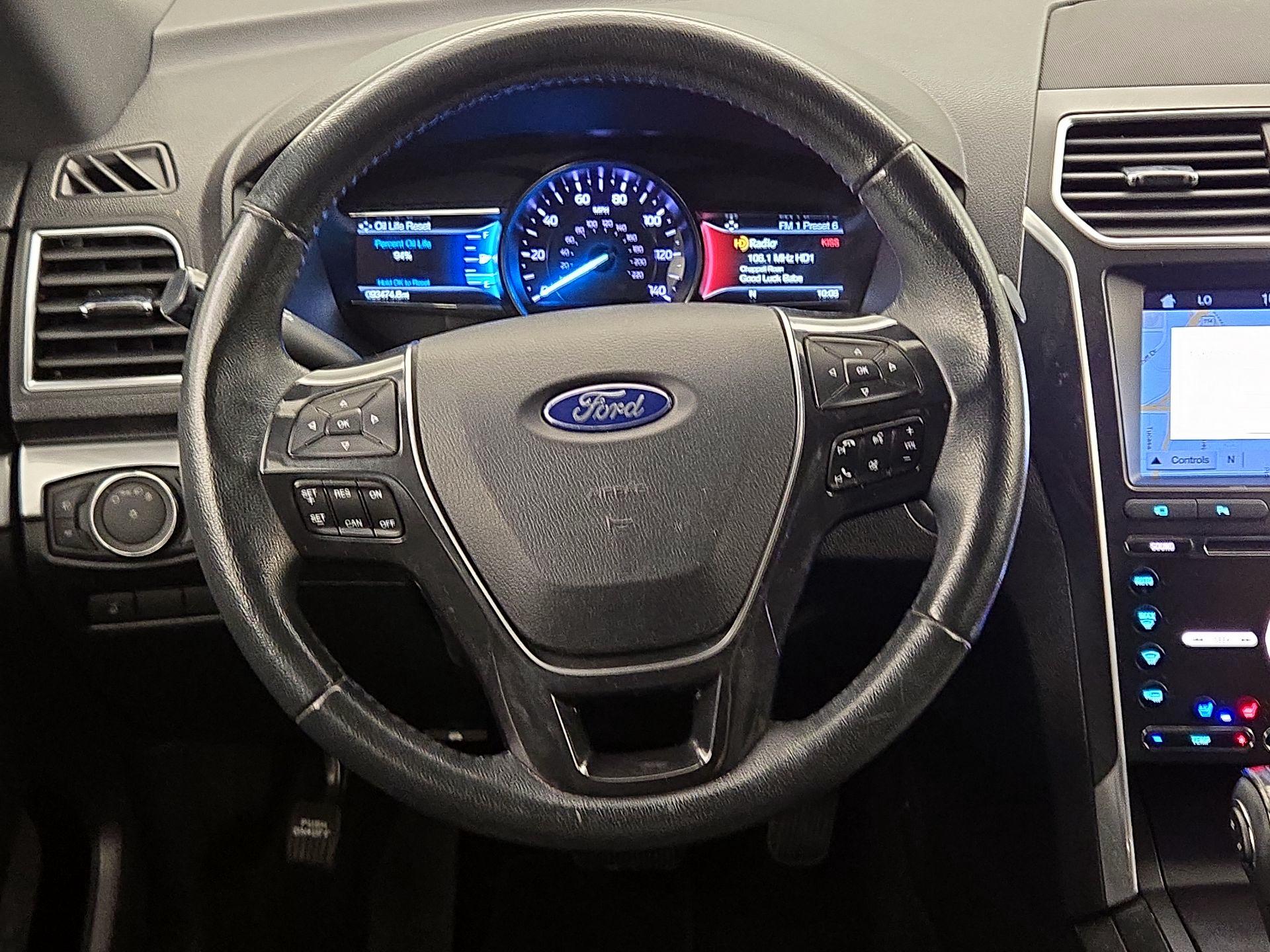 Thumbnail: 2018 Ford Explorer - 10