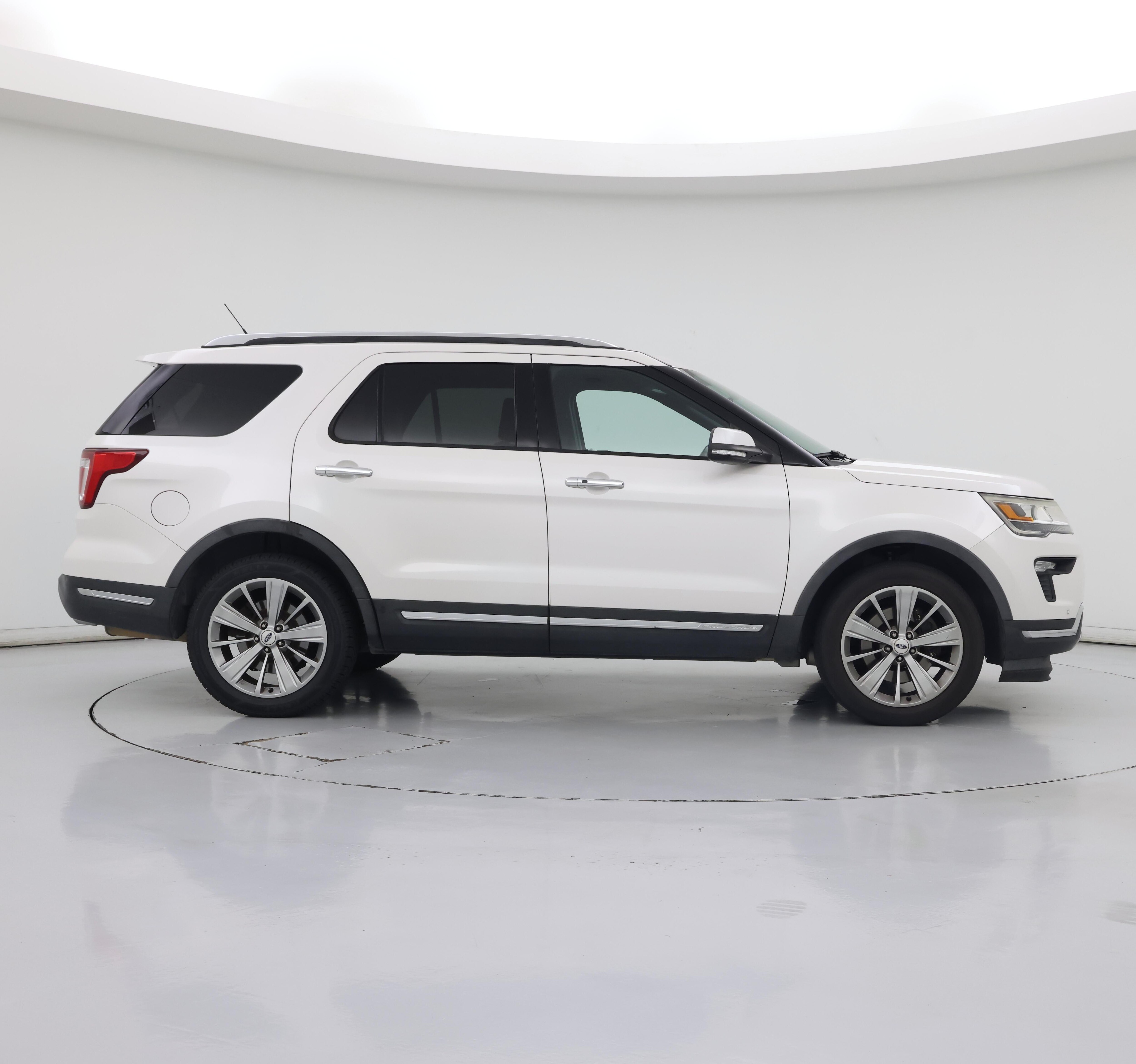Thumbnail: 2018 Ford Explorer - 7