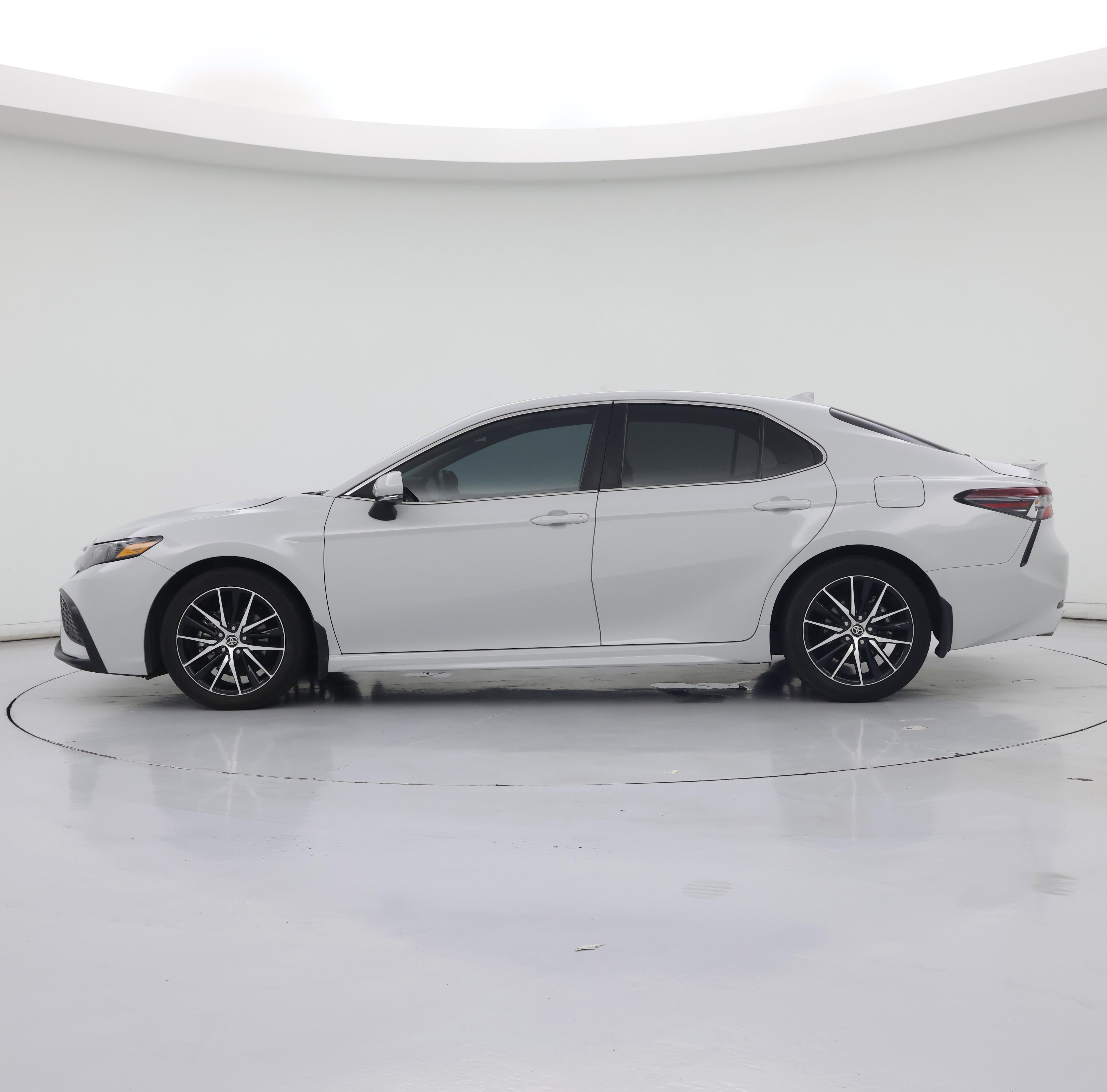 Thumbnail: 2024 Toyota Camry - 3