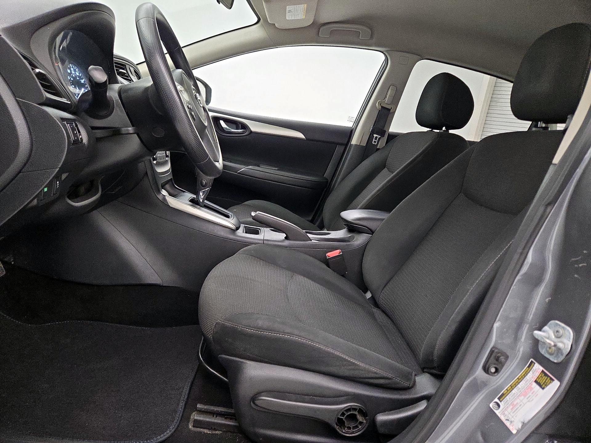 Thumbnail: 2019 Nissan Sentra - 11
