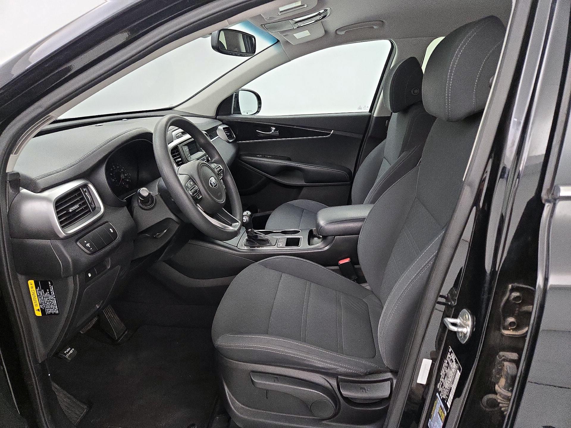 Thumbnail: 2017 Kia Sorento - 11