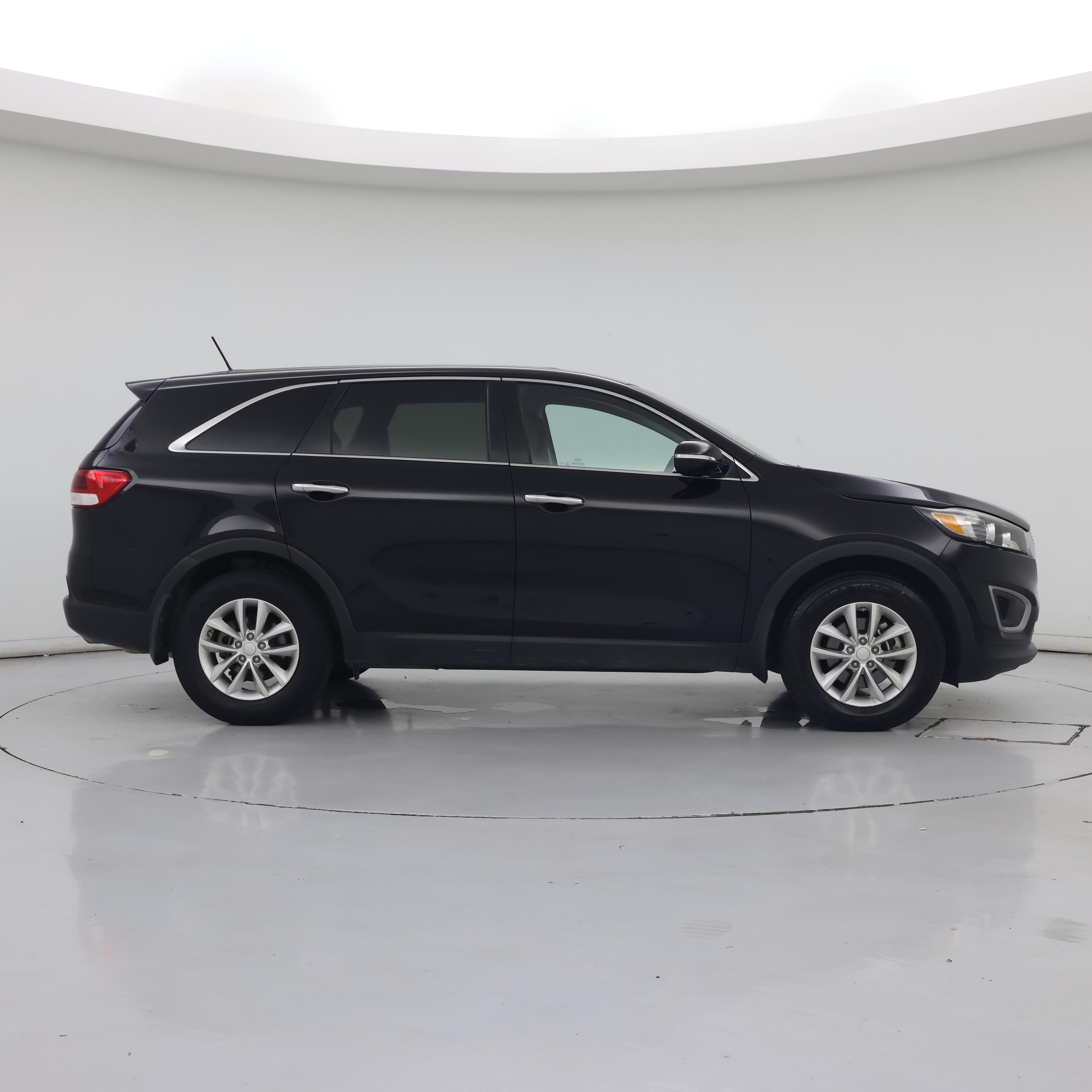 Thumbnail: 2017 Kia Sorento - 7
