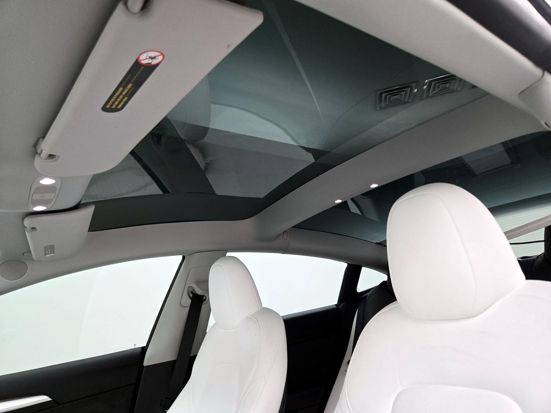Thumbnail: 2023 Tesla Model 3 - 19