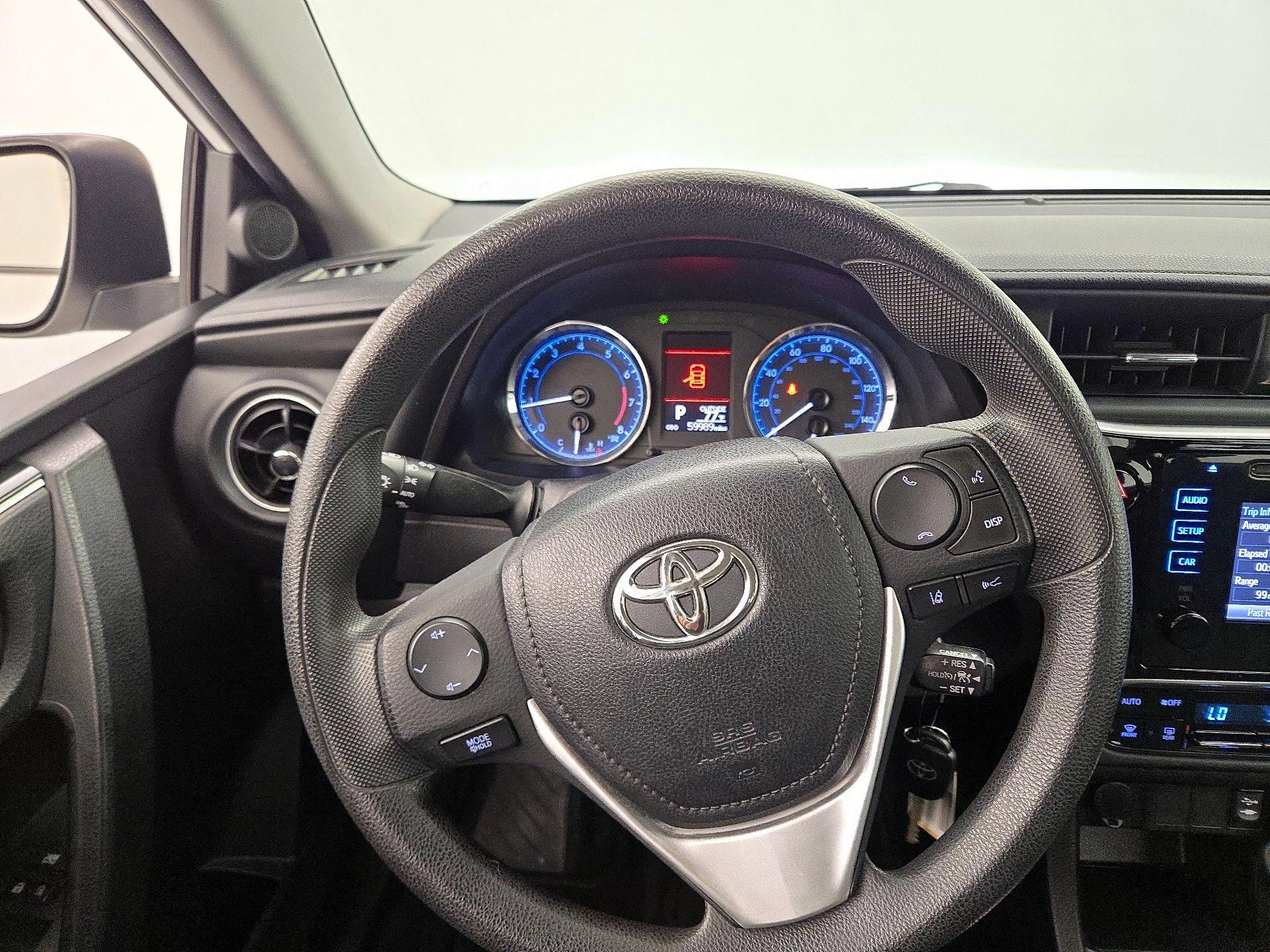 Thumbnail: 2017 Toyota Corolla - 10